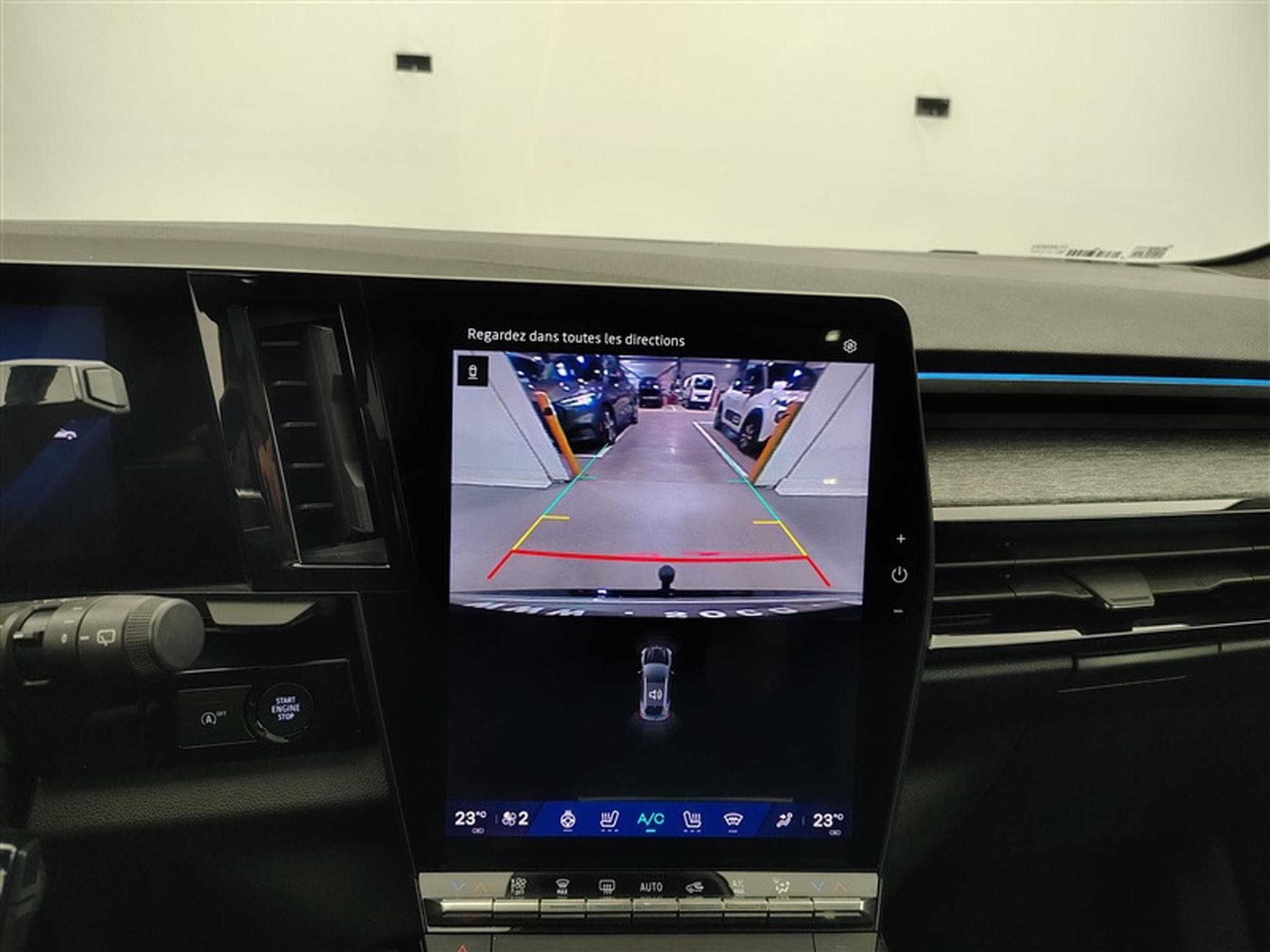 Renault Austral 1.3 T MHEV Techno S-CUIR / NAVI / FULL LED (2025) - Photo 18