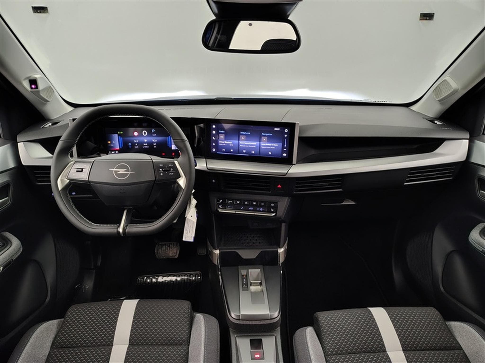 Opel Frontera 1.2 Turbo 145cv AT8 GS 7pl. NAVI / FULL LED / CAMERA / JA 17 (2026) - Photo 8