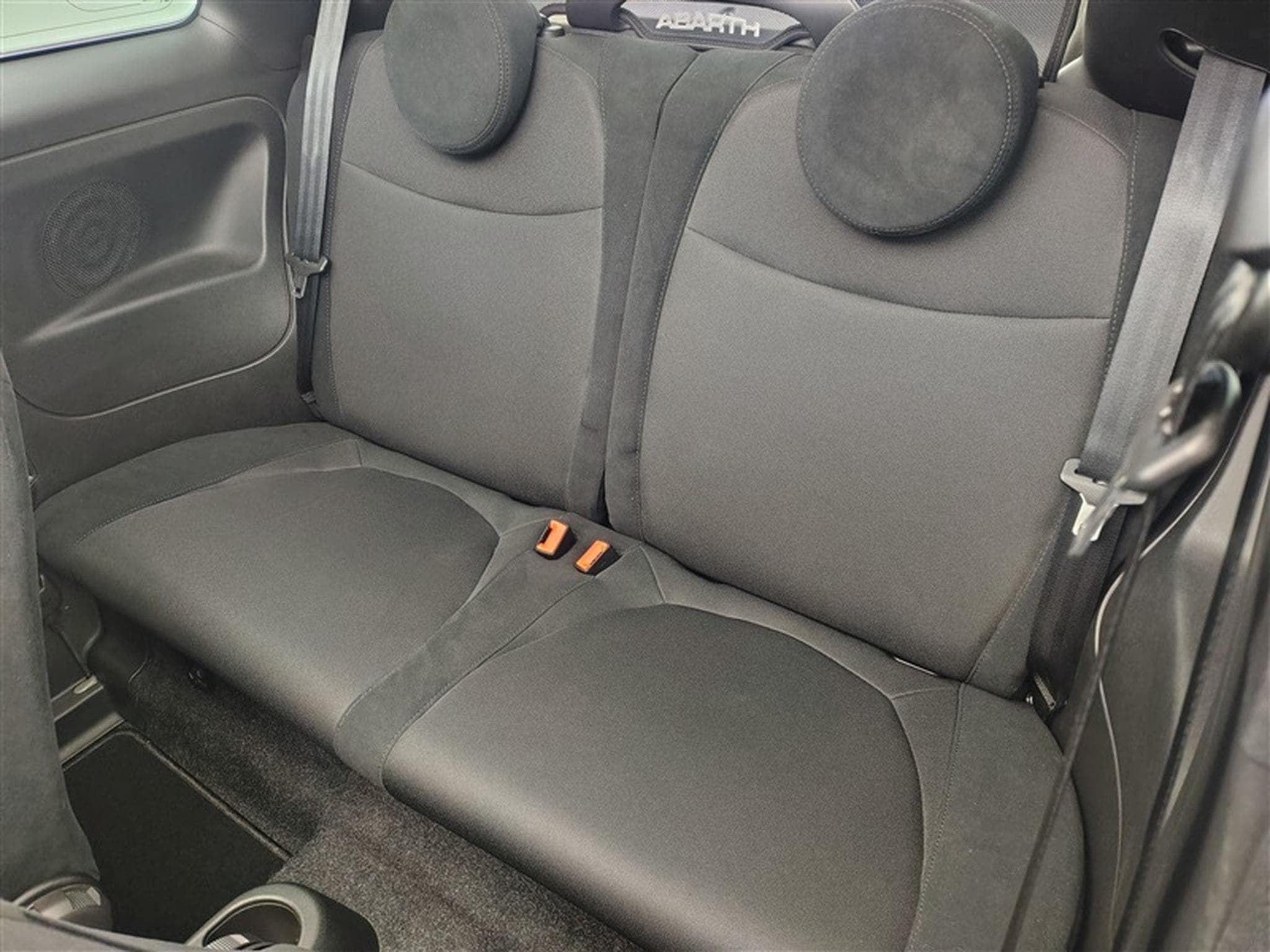 Abarth 595 1.4 T-Jet NAVI/FULL LED/PDC/JA17 (2020) - Photo 13