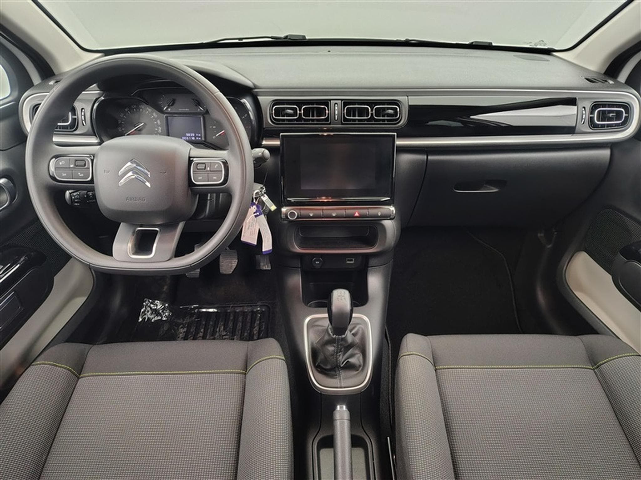 Citroen C3 1.2i PureTech Feel CARPLAY / FULL LED / PDC AR / JA 16" (2024) - Photo 8