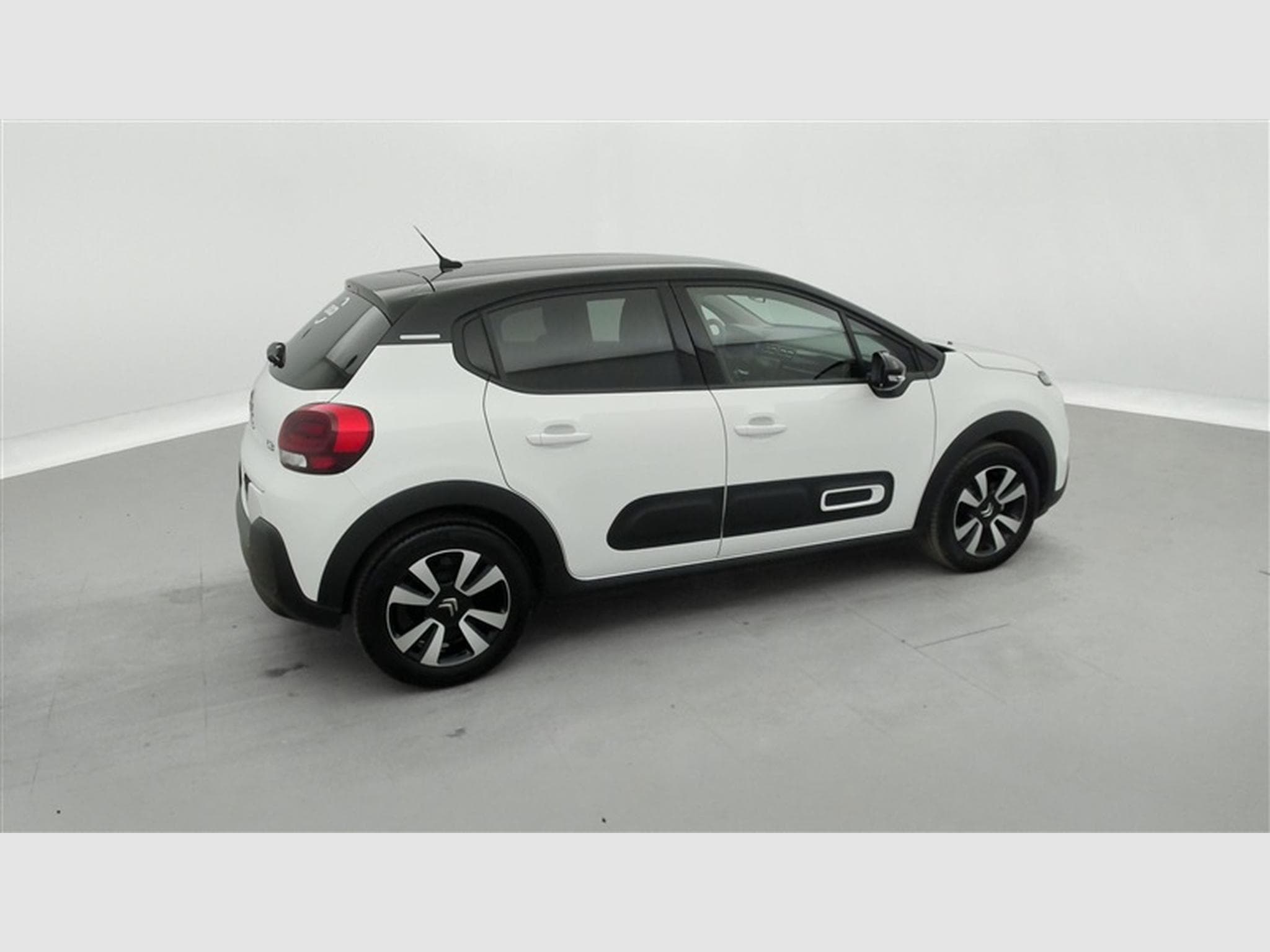 Citroen C3 1.2i PureTech Feel CARPLAY / FULL LED / PDC AR / JA 16" (2024) - Photo 24