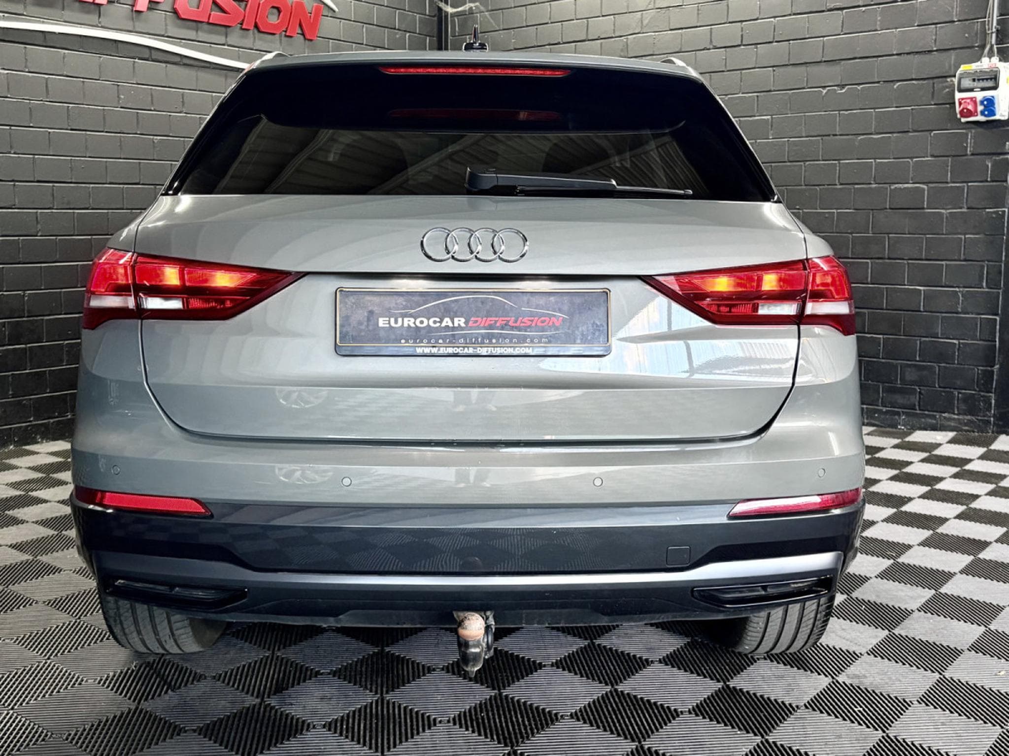 Audi Q3 35 TDI S TRONIC 7 150 CV *ATTELAGE* ACC * HAYON * (2023) - Photo 4