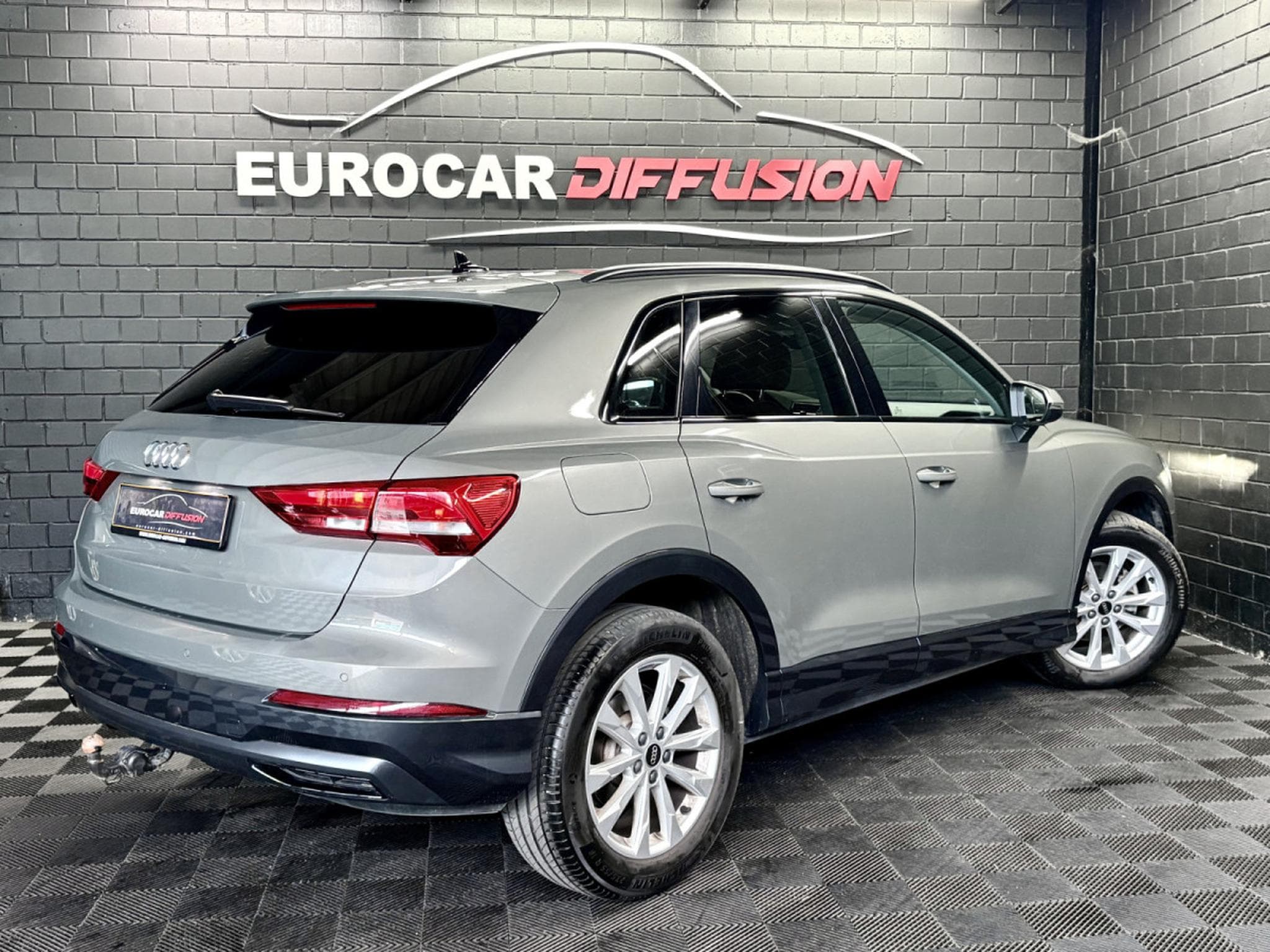 Audi Q3 35 TDI S TRONIC 7 150 CV *ATTELAGE* ACC * HAYON * (2023) - Photo 6