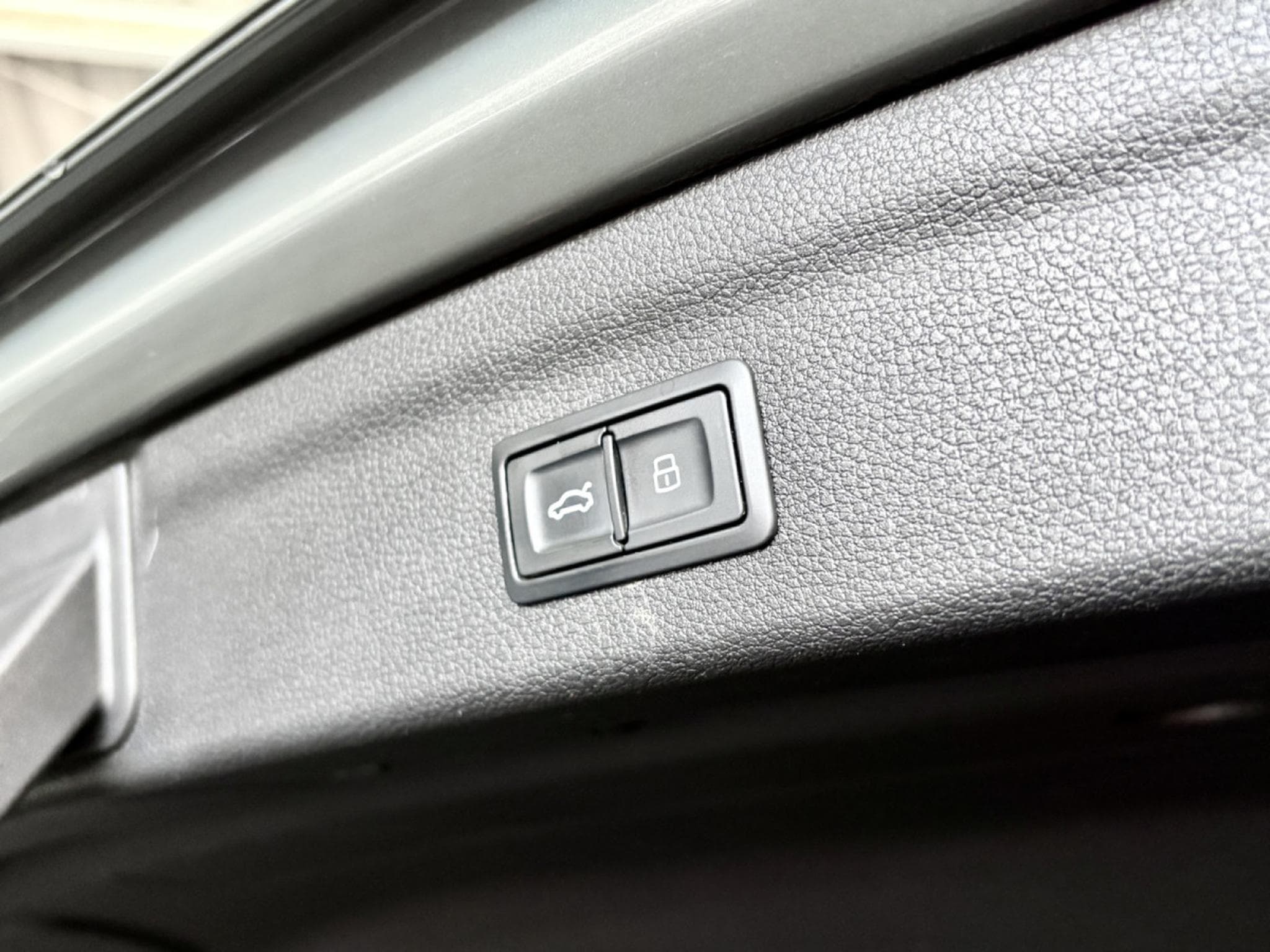 Audi Q3 35 TDI S TRONIC 7 150 CV *ATTELAGE* ACC * HAYON * (2023) - Photo 24