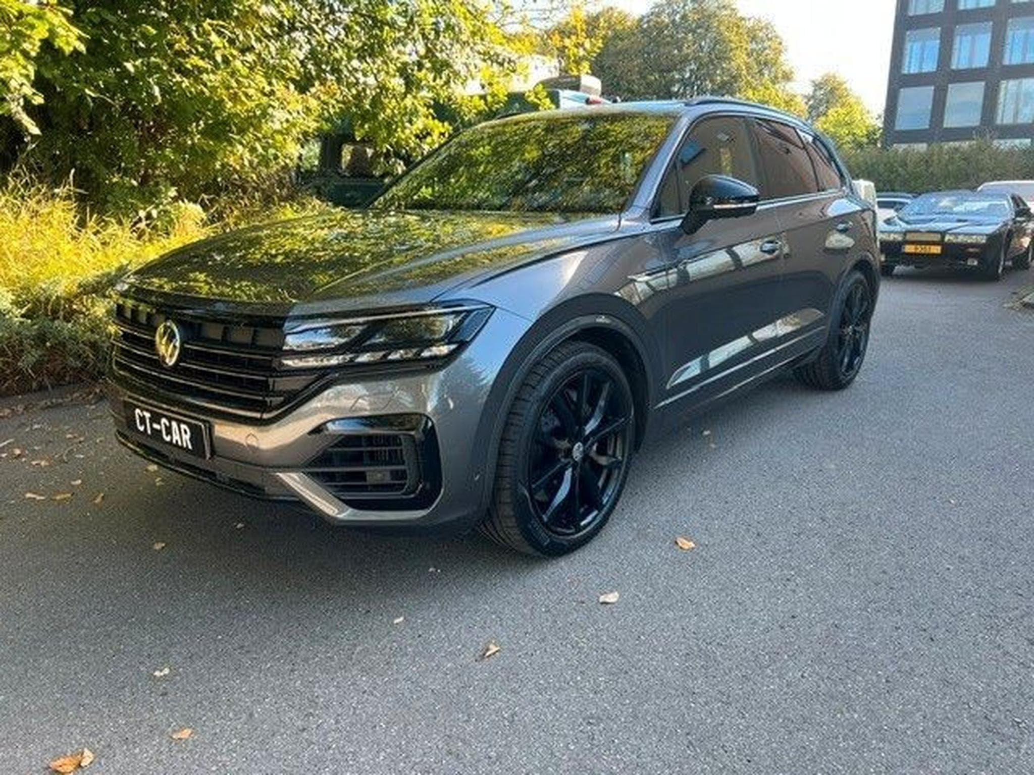 VW Touareg R eHybrid 4Motion-Pano-AHK-1Hand (2022) - Photo 13