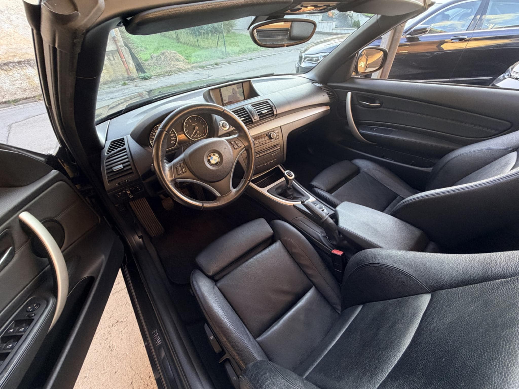 BMW 118 i Cabrio 143cv (2011) - Photo 9