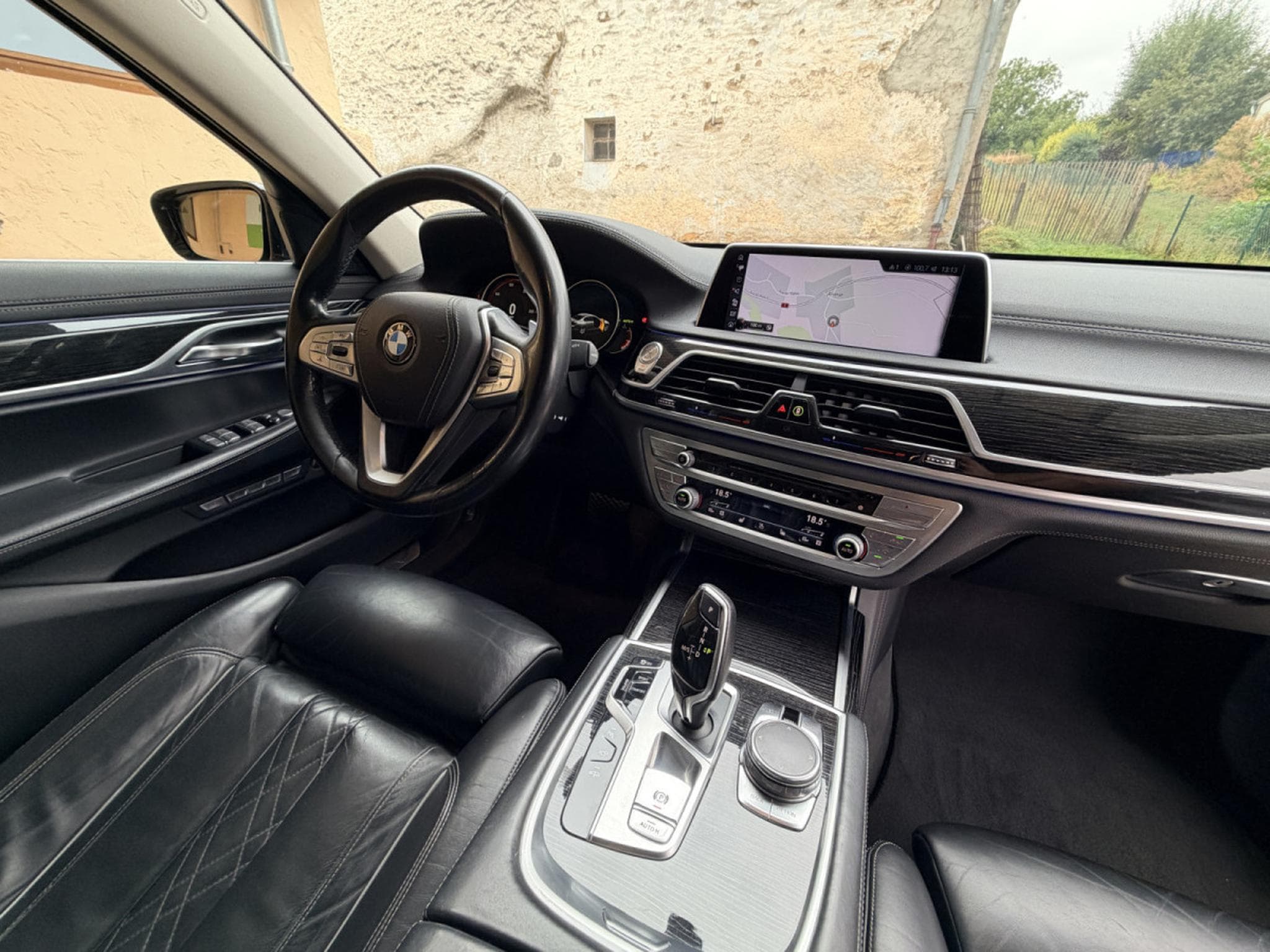 BMW 740 d xDrive Camera 360° Head-UP, Toit Ouvrant 320cv (2016) - Photo 8