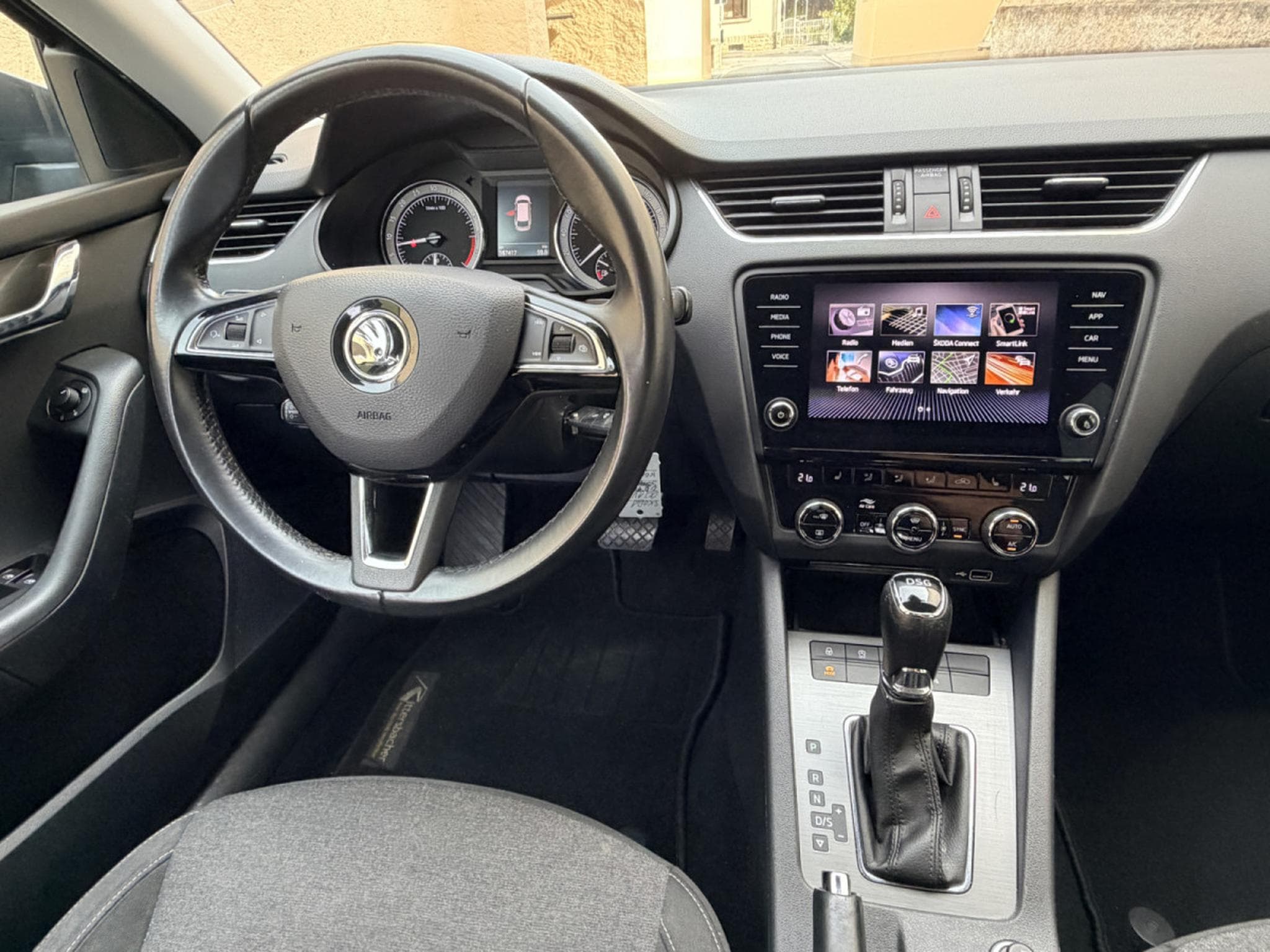Skoda Octavia 2.0tdi DSG CAR-PLAY LED NAVI 150CV (2019) - Photo 11