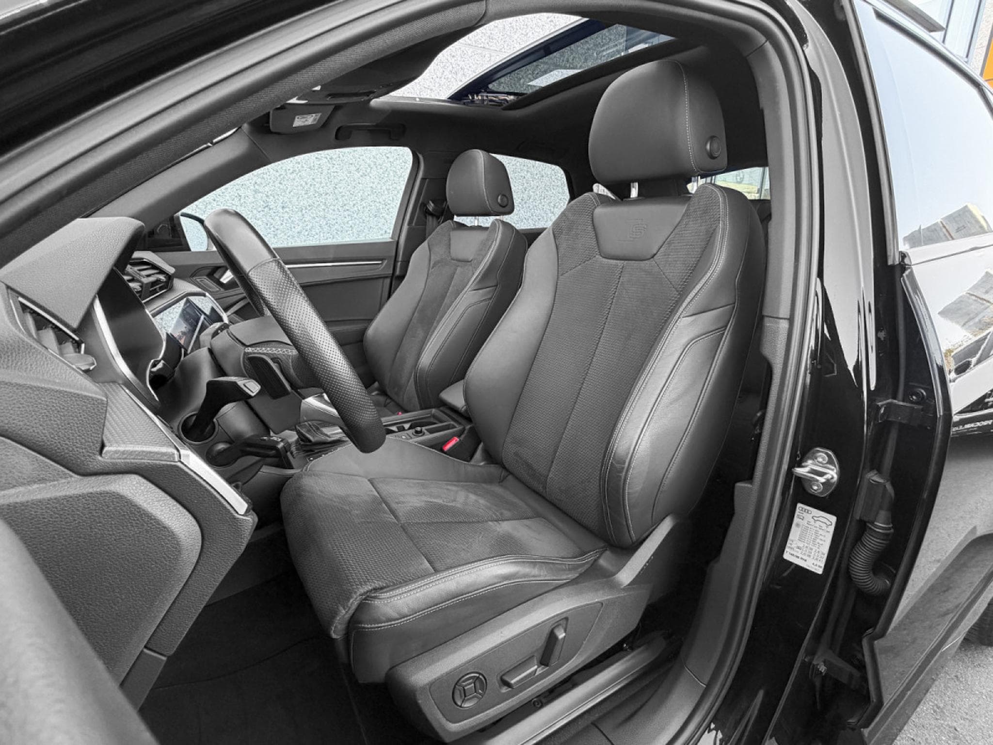 Audi Q3 Q3 Sportback 35 TFSI S line/Pano/19/360°/ (2021) - Photo 6
