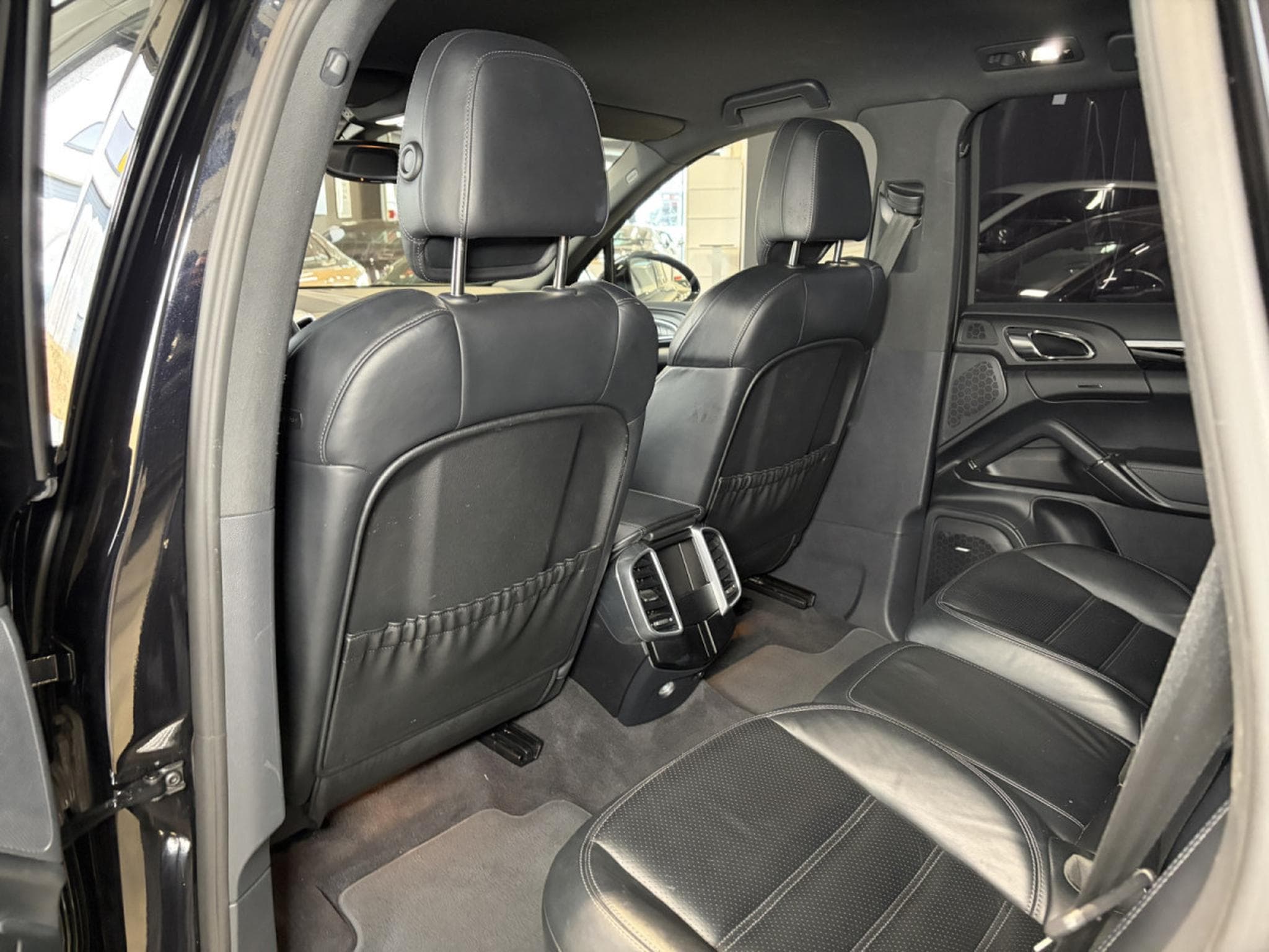 Porsche Cayenne Cayenne S Diesel/Luftfederung/21/CUIR/AHK/VOLL (2014) - Photo 12