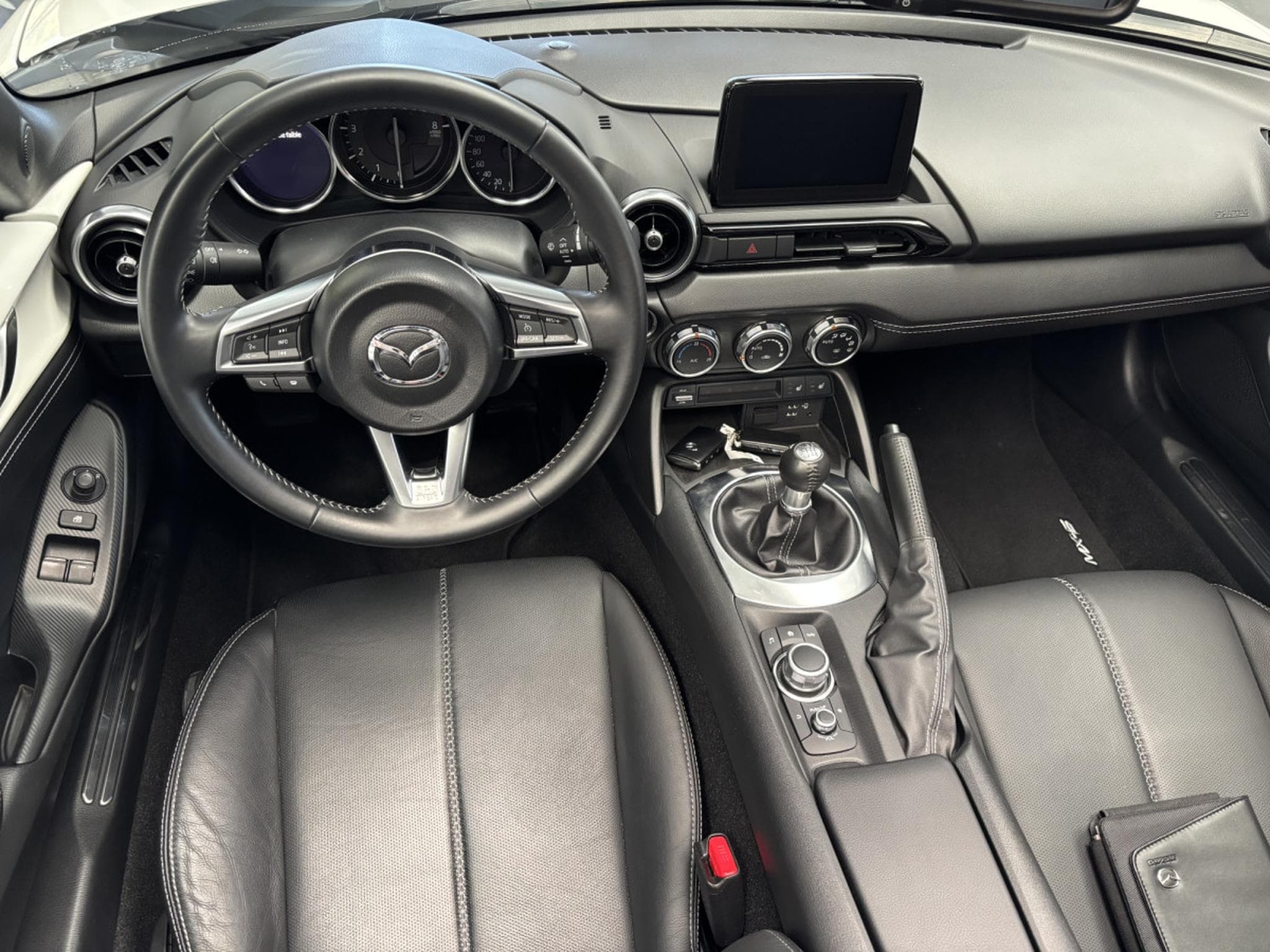 Mazda MX-5 RF 2.0 Skyactiv-G (2023) - Photo 11