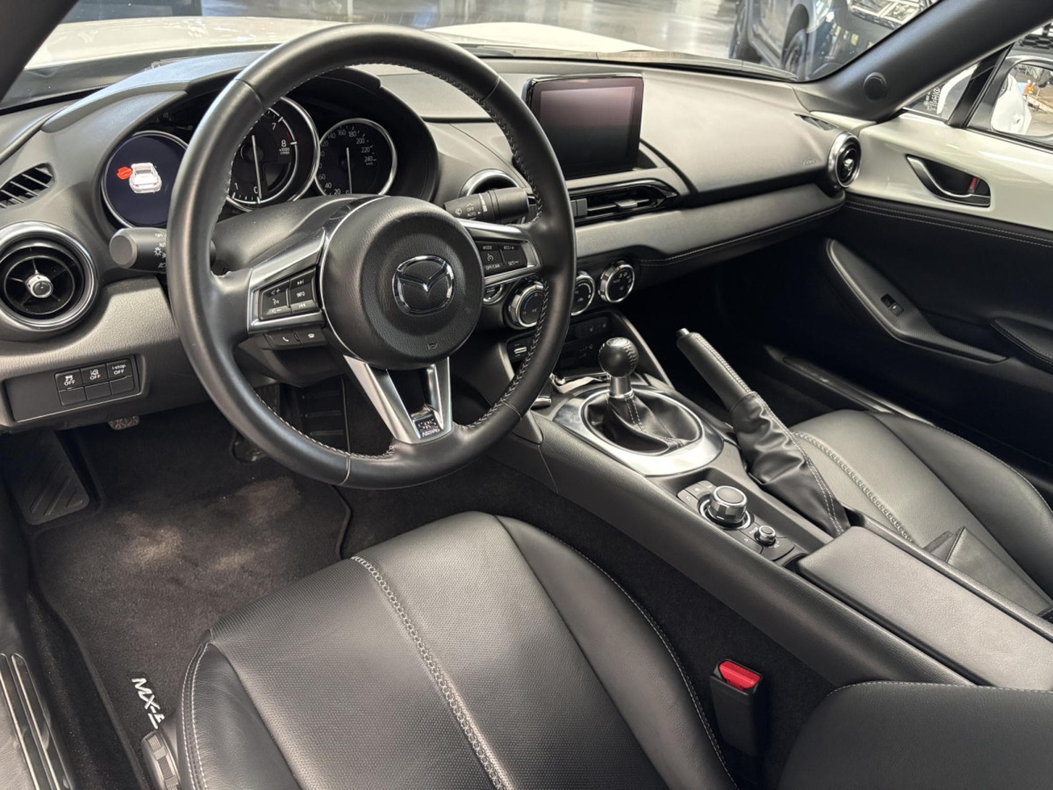 Mazda MX-5 RF 2.0 Skyactiv-G (2023) - Photo 10