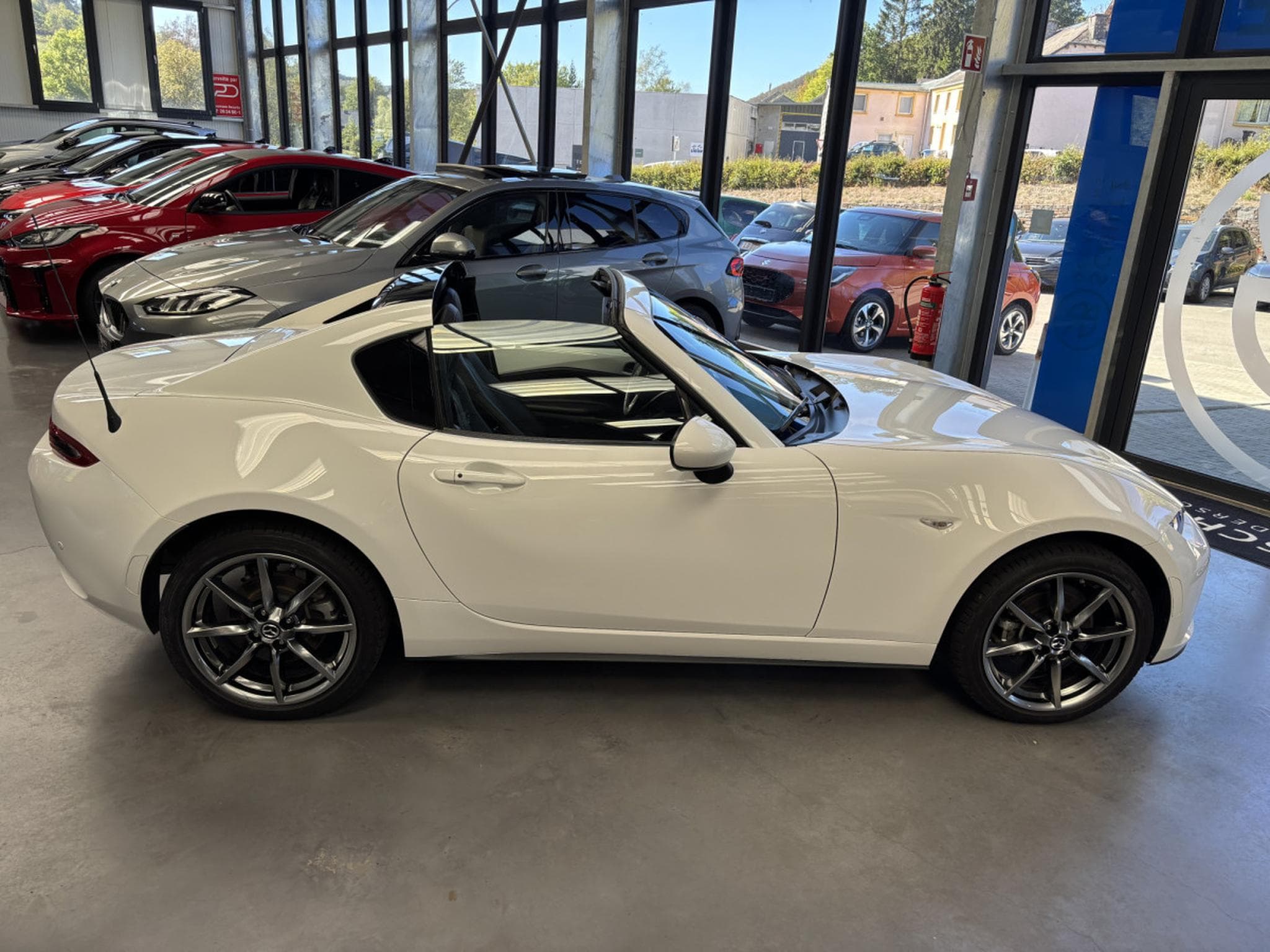 Mazda MX-5 RF 2.0 Skyactiv-G (2023) - Photo 13