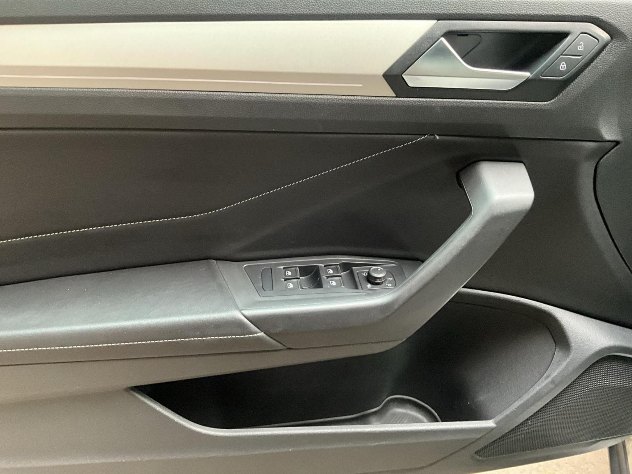 VW T-Roc Cabrio+Style+DSG+LM19+P.Vienna+Ahk+BeatsAudio (2023) - Foto 14