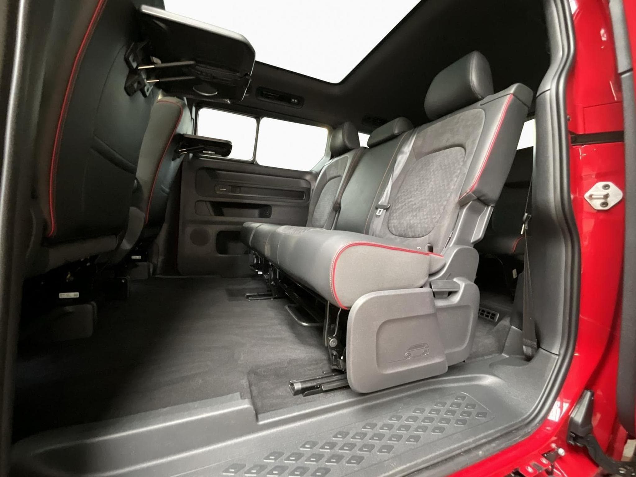 VW ID.Buzz 87kWh+Gtx+P.Confort+P.Design+P.Ass.+7Plätze+4Motion (2025) - Photo 16