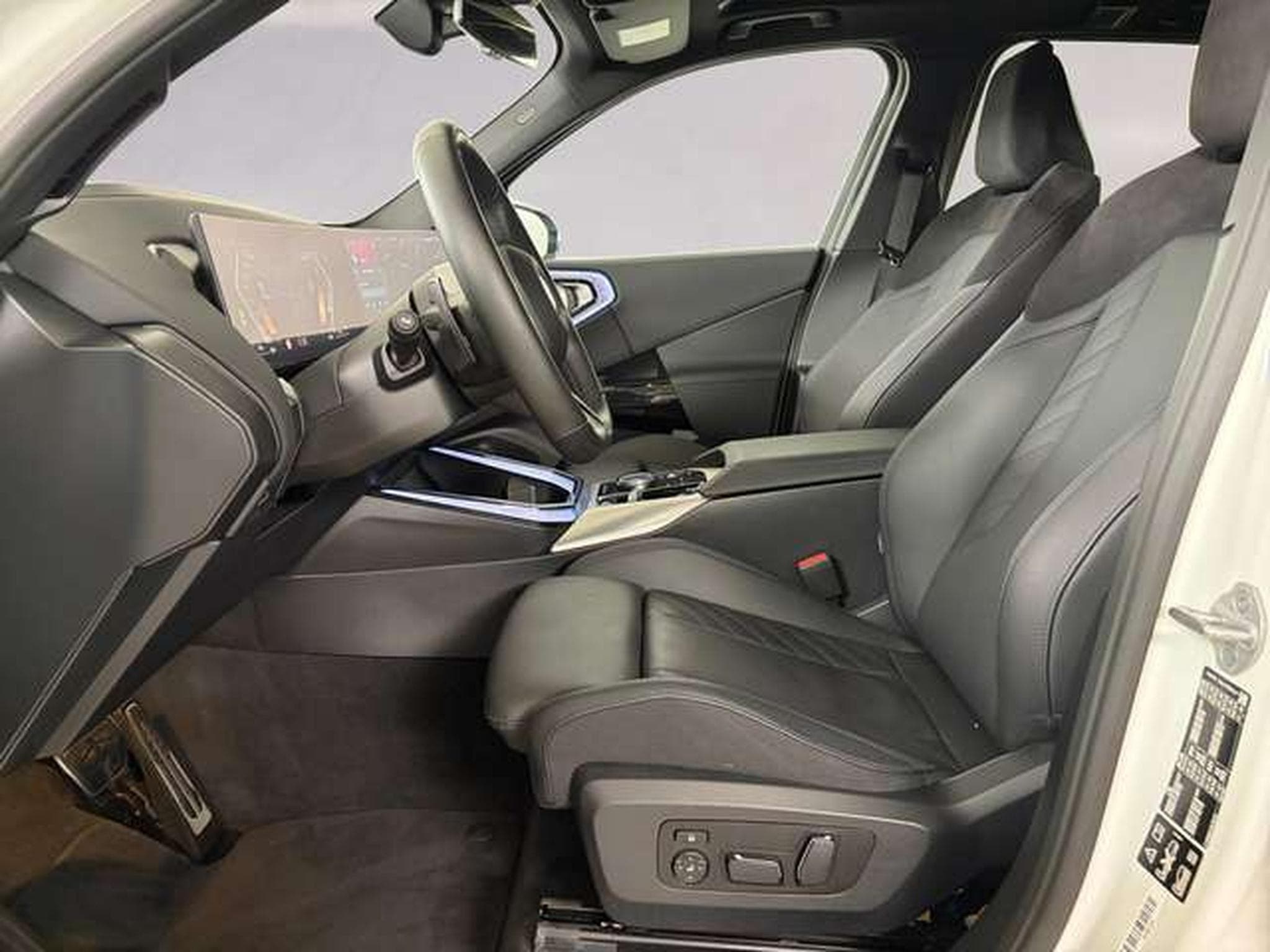 BMW X3 20d xDrive HK HiFi DAB LED RFK (2025) - Photo 8