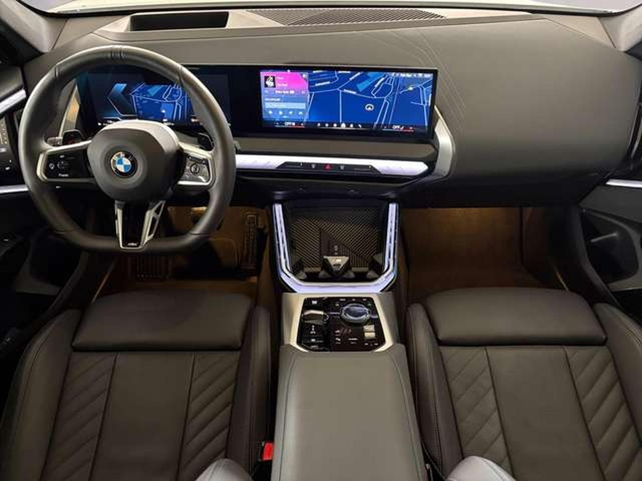 BMW X3 20d xDrive HK HiFi DAB LED RFK (2025) - Photo 6