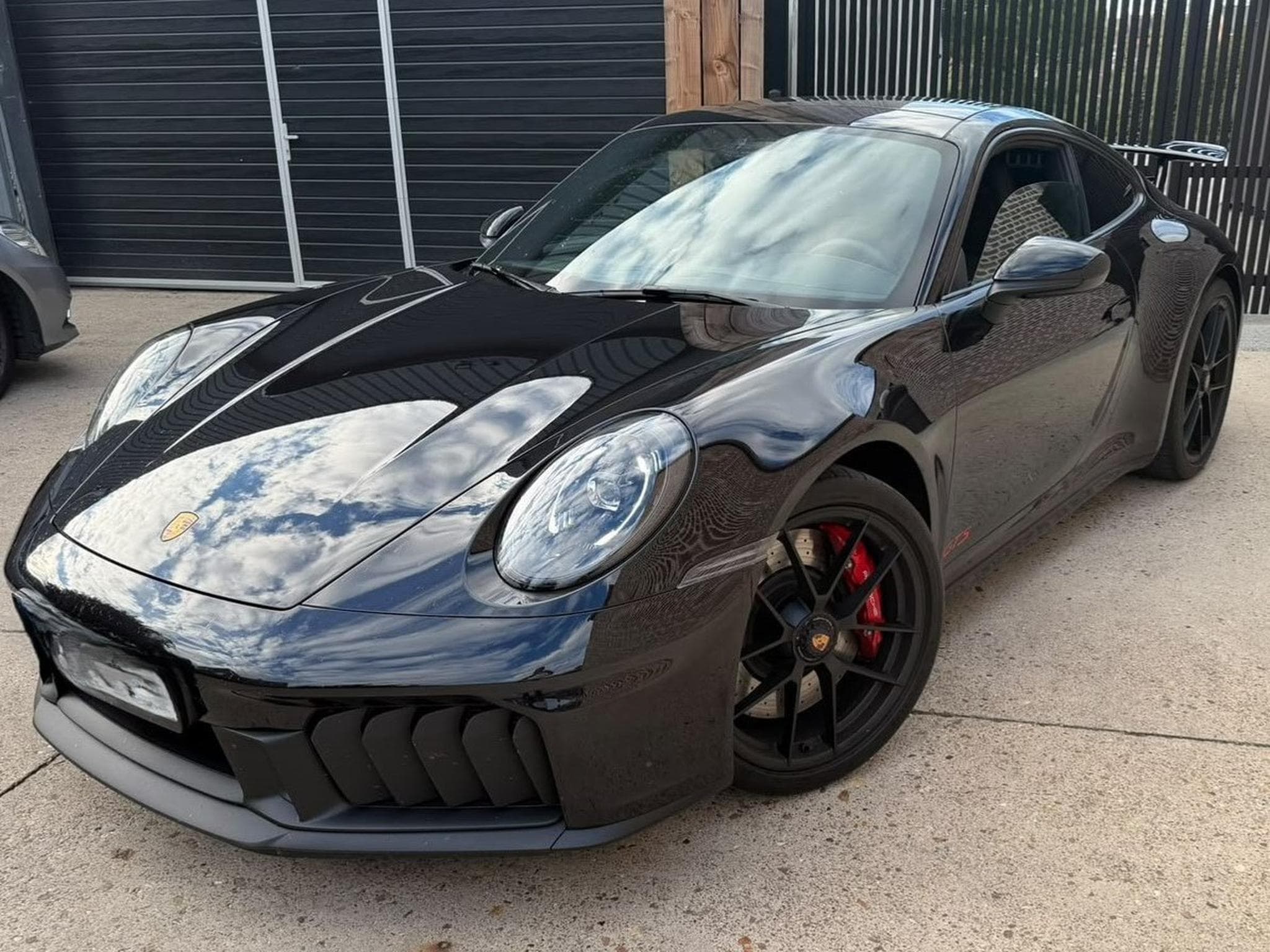Porsche 911 992.2 Carrera GTS AERO-KIT Matrix LIFT C (2025) - Photo 1