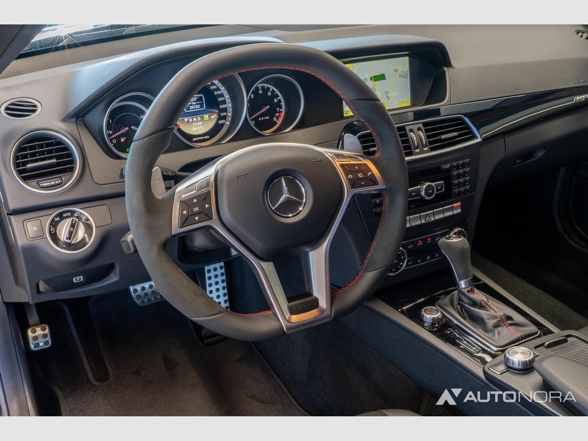 Mercedes C 63 AMG C 63 AMG Coupé Black Series (2013) - Photo 13