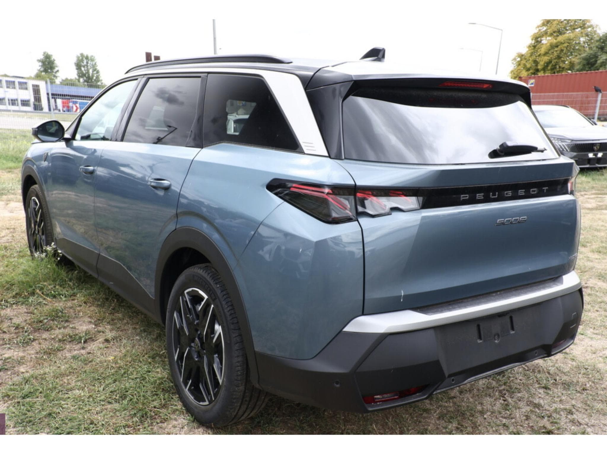 Peugeot 5008 Peugeot GT Hybrid Automatique 7 Places (2026) - Photo 4