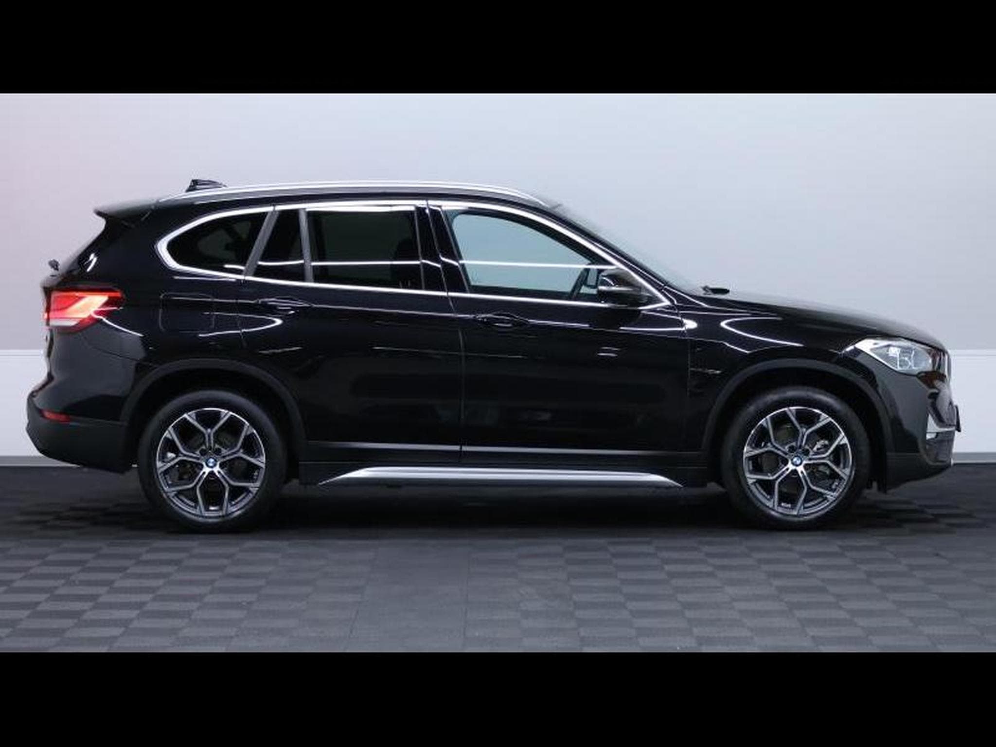 BMW X1 18i xDrive xLine (2022) - Foto 4