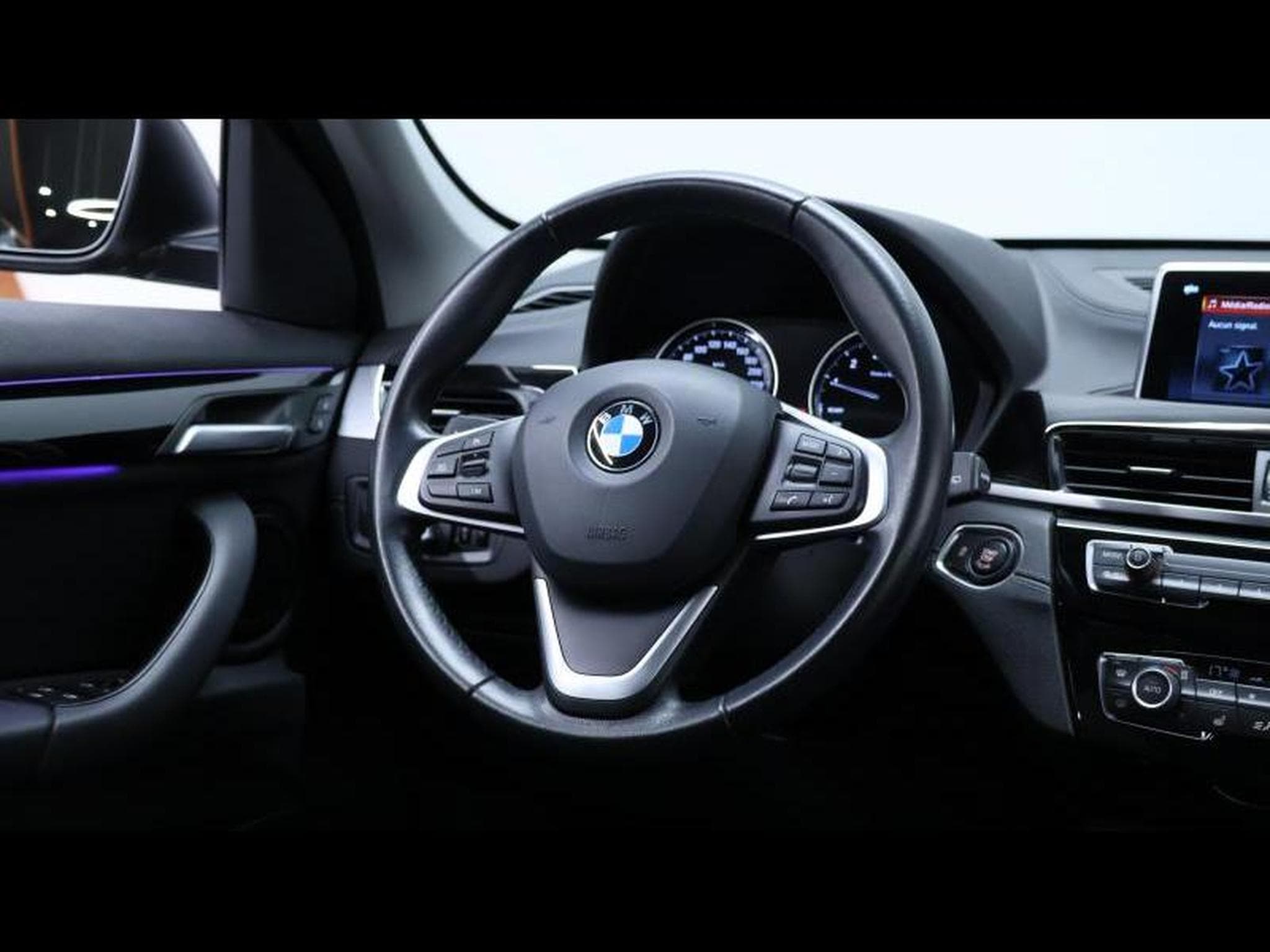 BMW X1 18i xDrive xLine (2022) - Foto 23