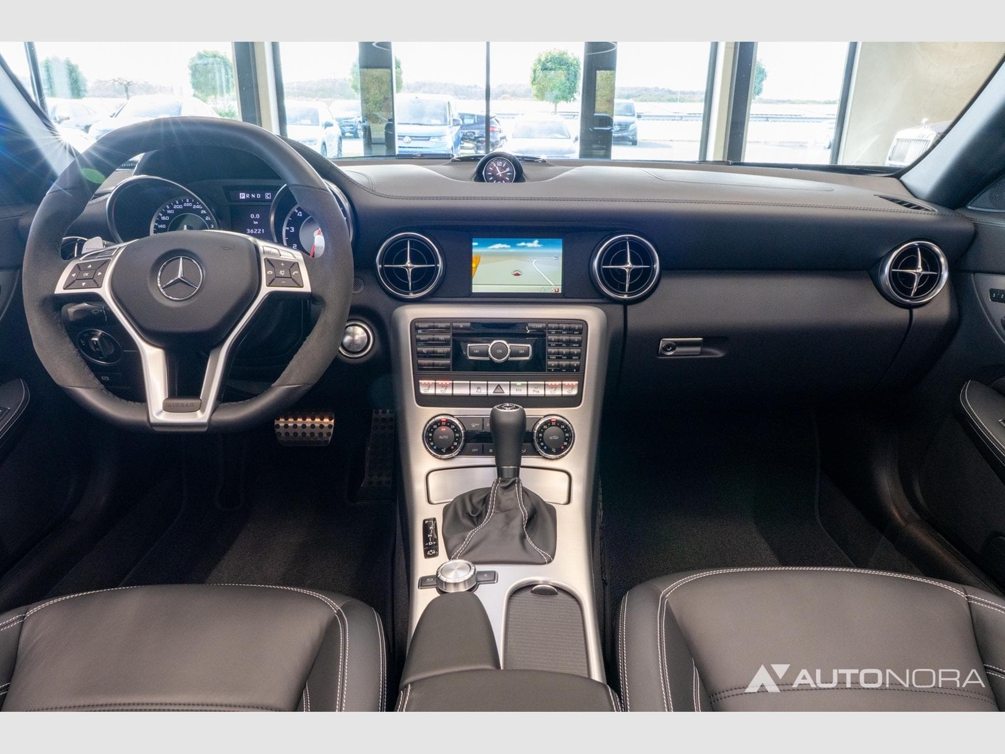 Mercedes SLK 55 AMG (2012) - Photo 14