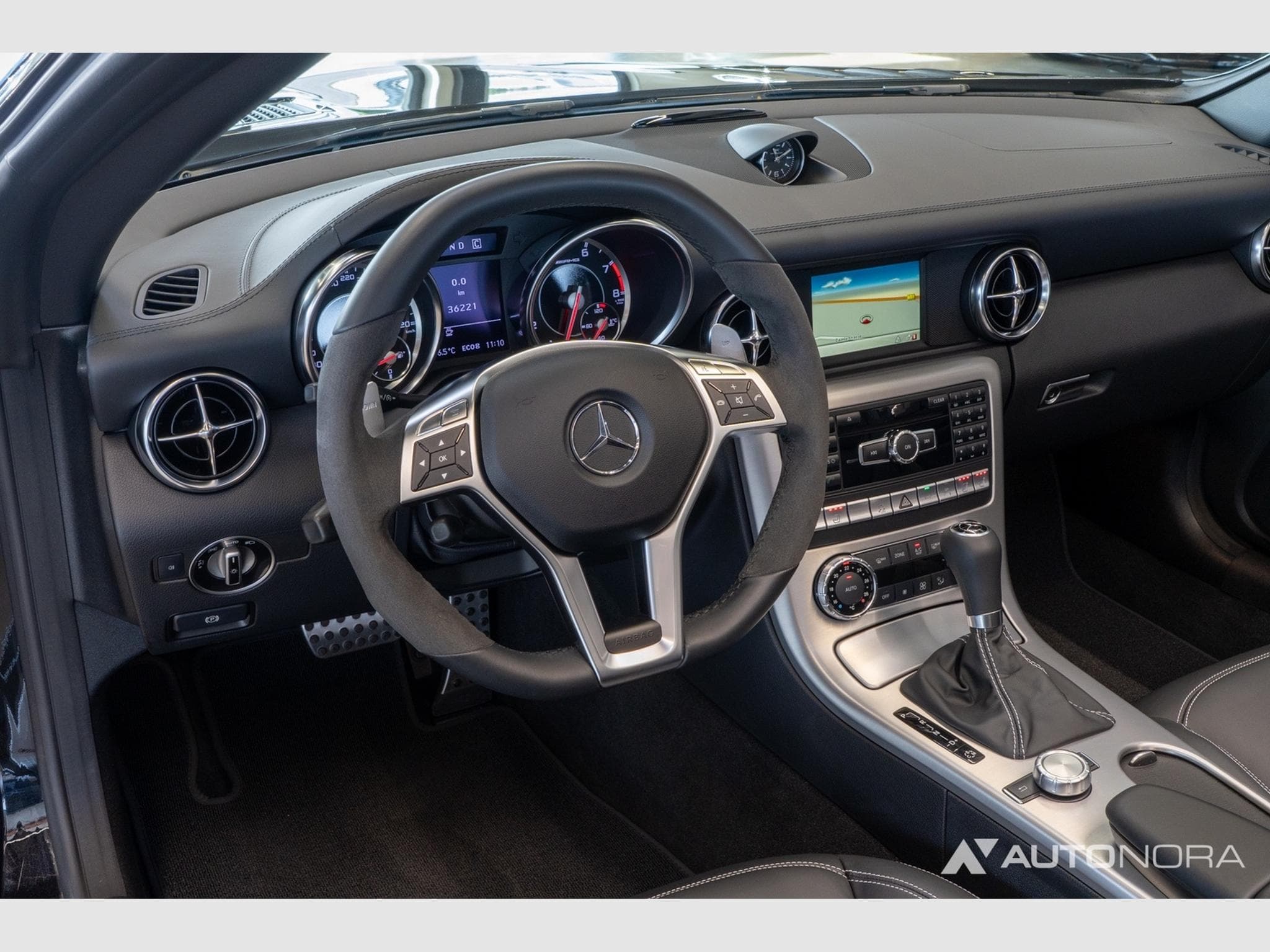 Mercedes SLK 55 AMG (2012) - Photo 13