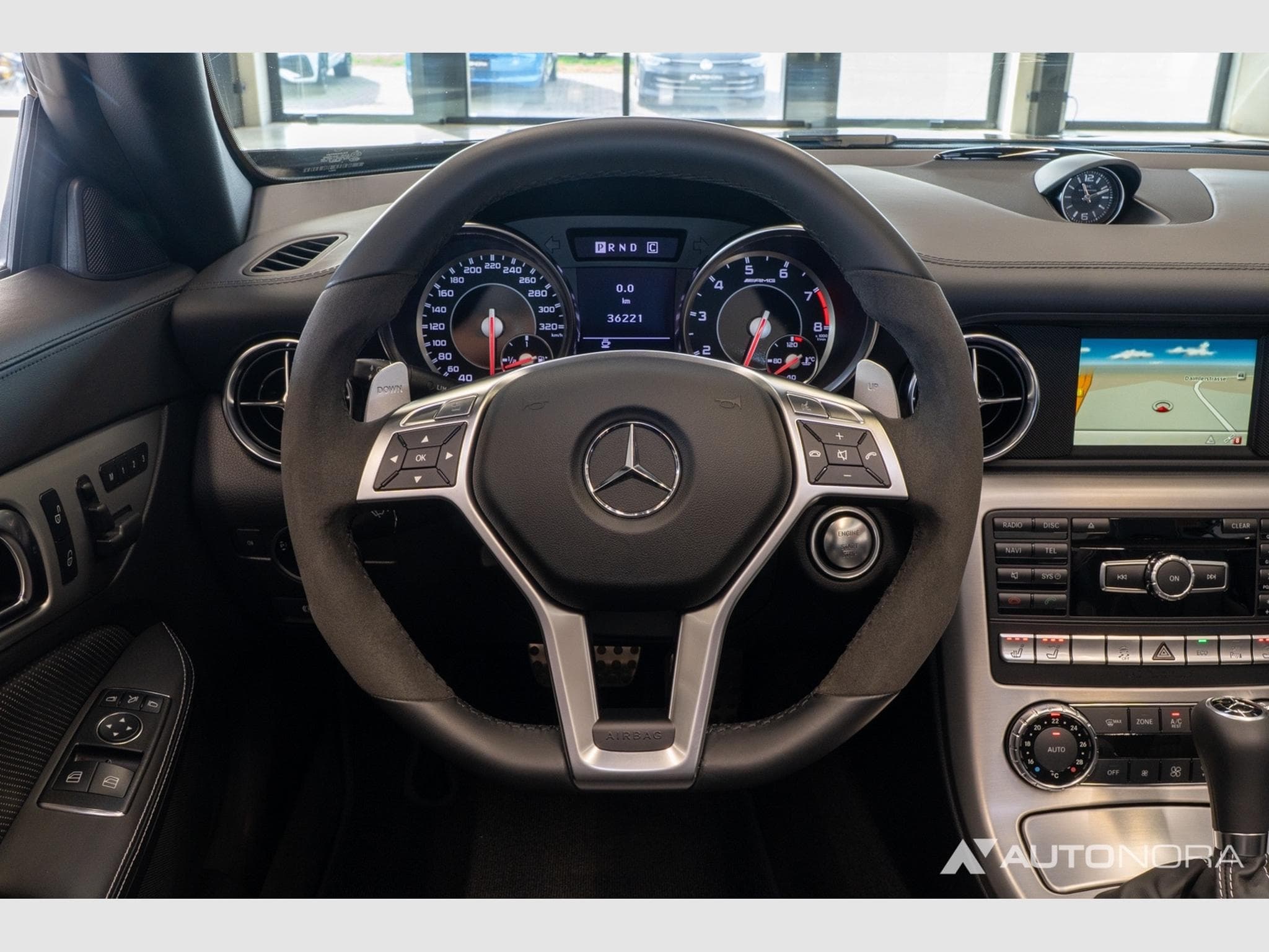 Mercedes SLK 55 AMG (2012) - Photo 15