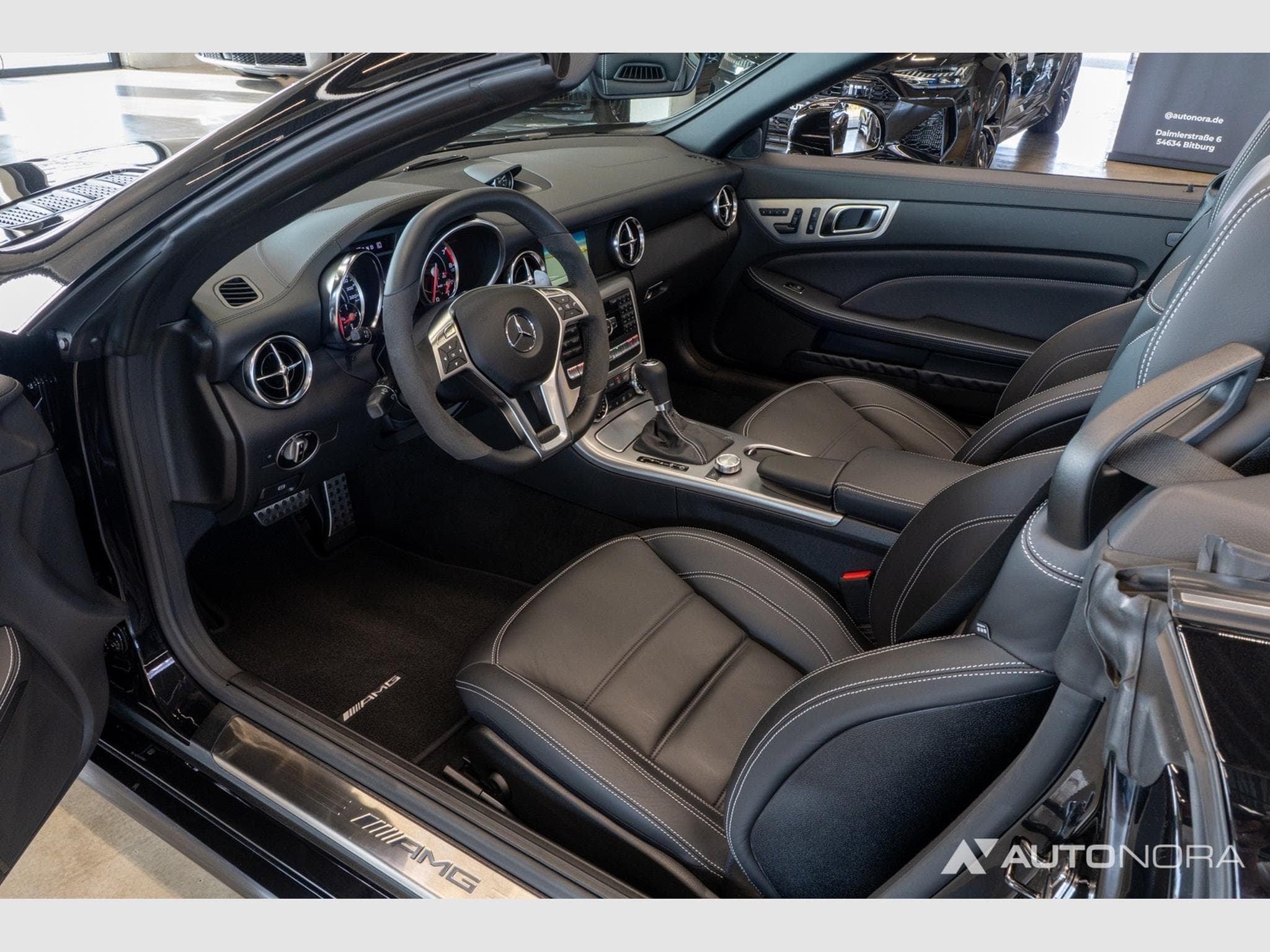 Mercedes SLK 55 AMG (2012) - Photo 12