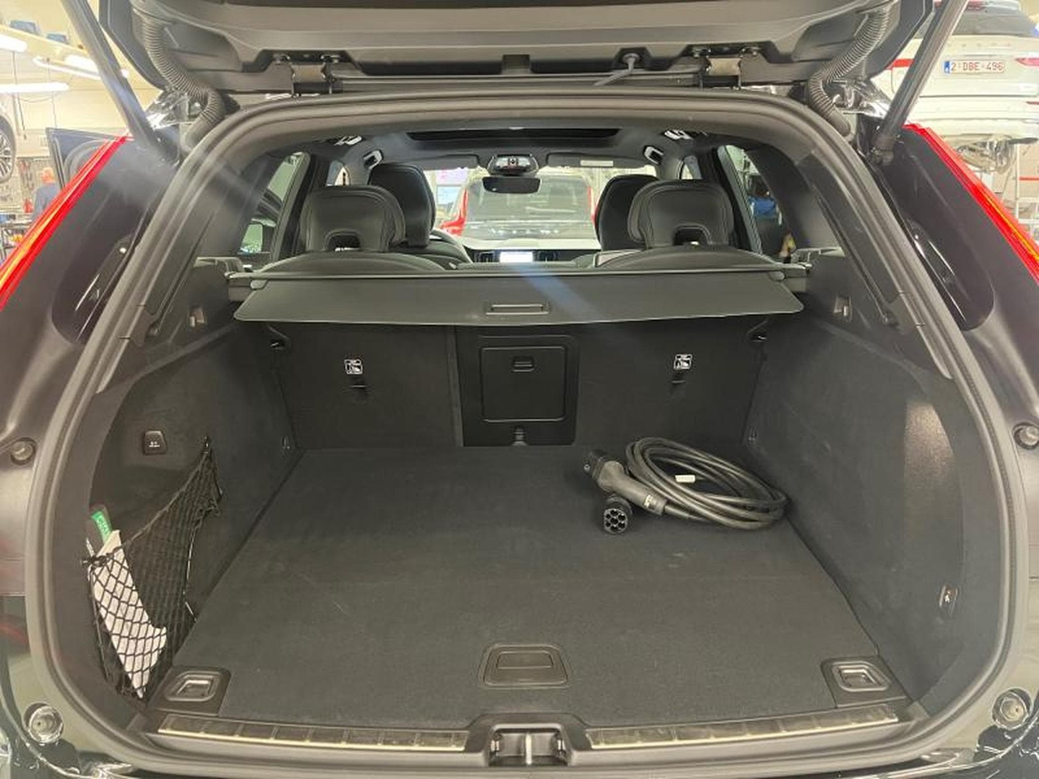 Volvo XC60 T6 Black Edition Plus TOIT PANO MARCHE PIEDS (2025) - Foto 22