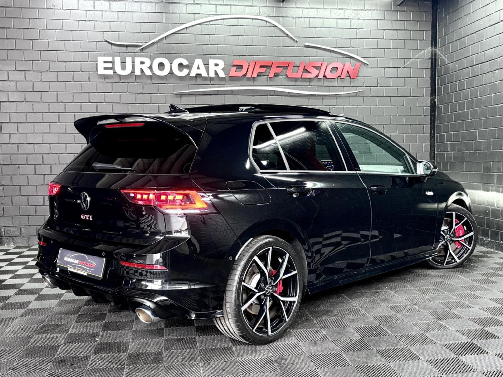 VW Golf GTI PHASE 2 Clubsport 2.0 TSI 300 CV DSG7 * PANO* MATRIX * D (2025) - Foto 6