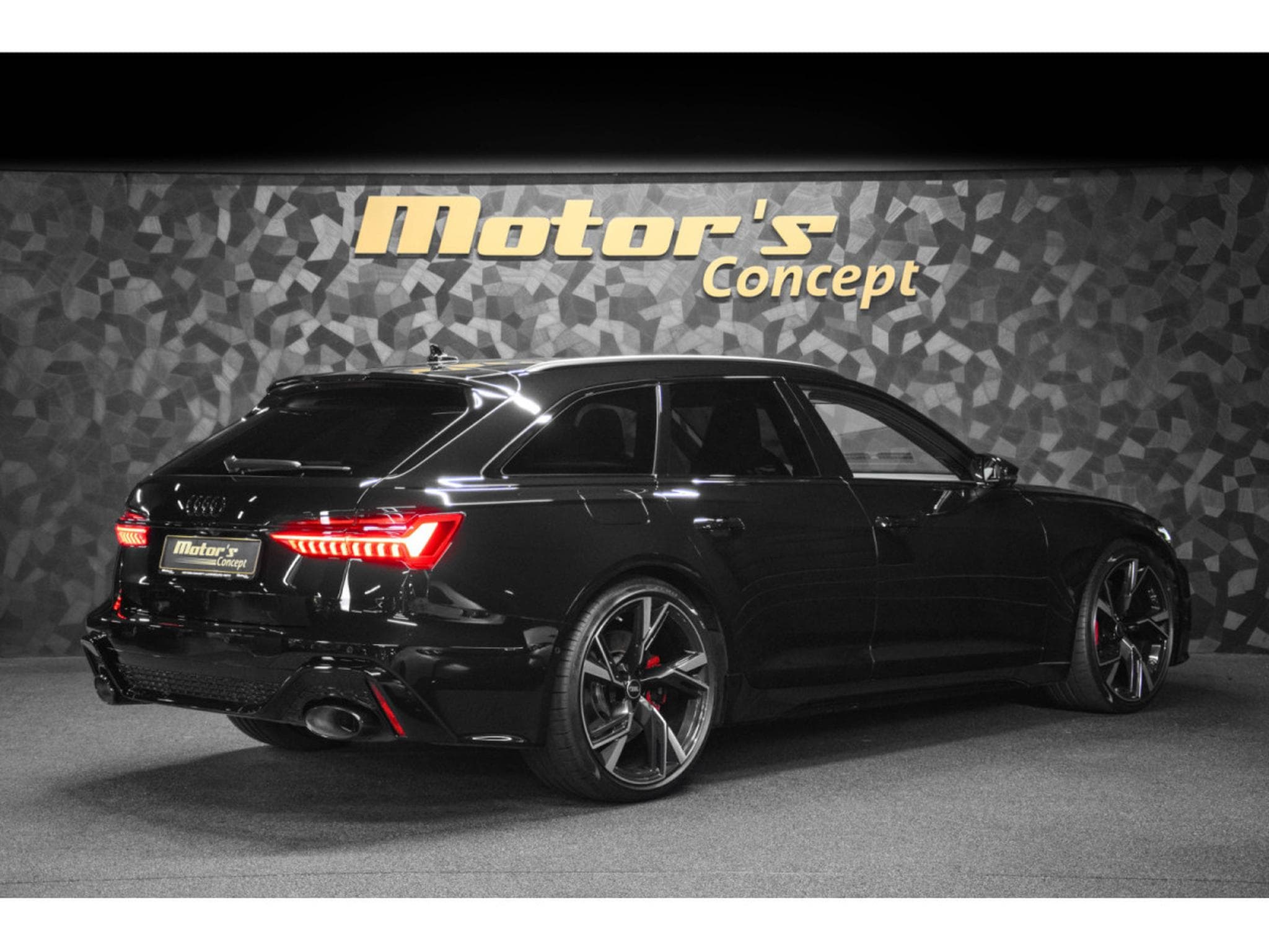 Audi RS6 C8 AVANT (2022) - Photo 3
