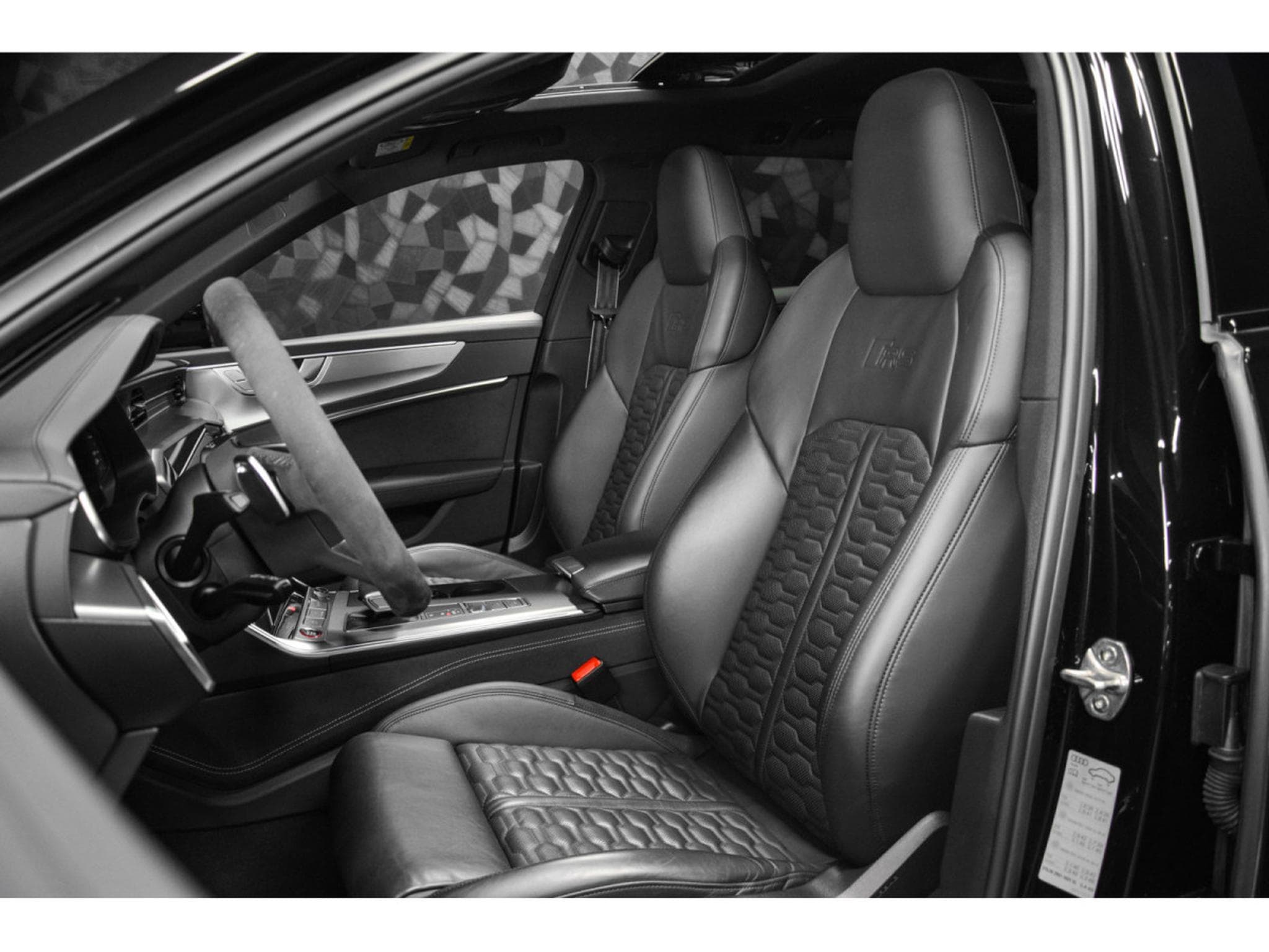 Audi RS6 C8 AVANT (2022) - Photo 9