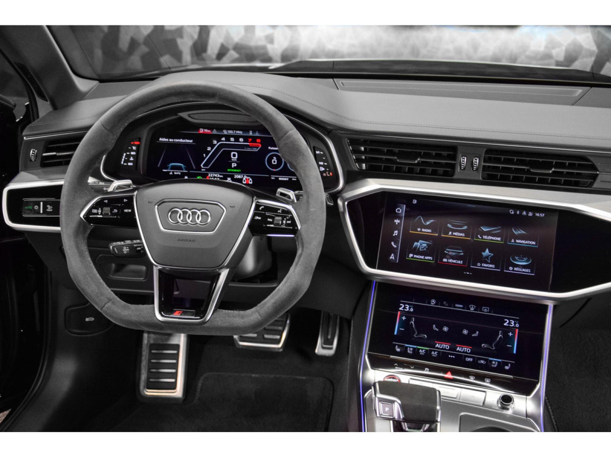 Audi RS6 C8 AVANT (2022) - Photo 13