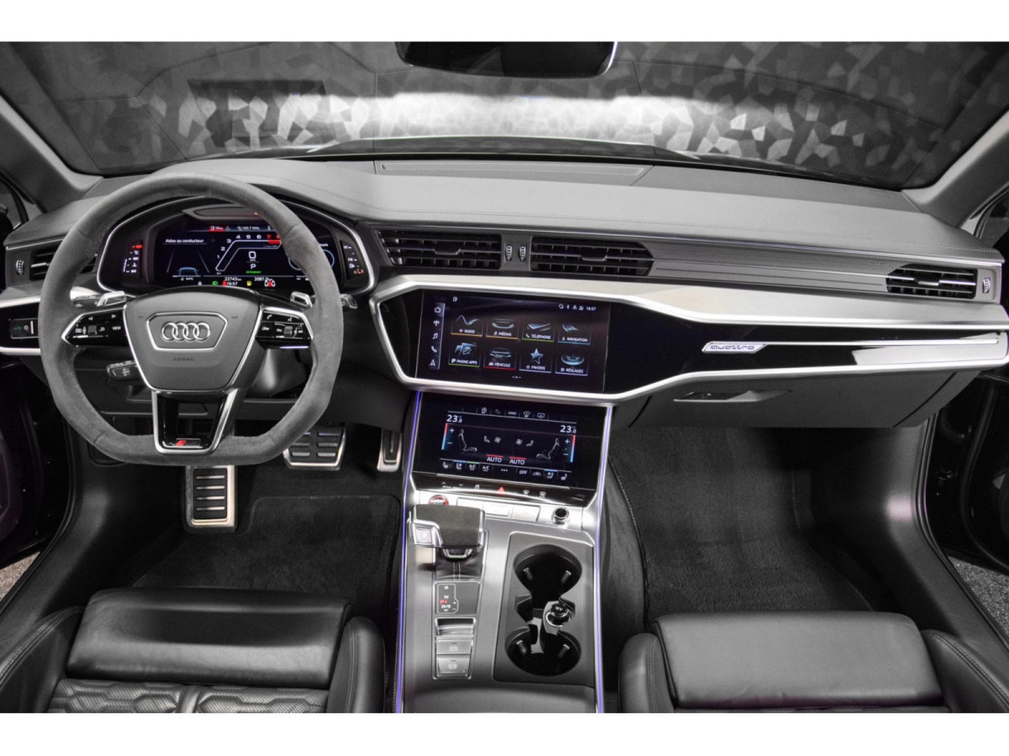Audi RS6 C8 AVANT (2022) - Photo 17