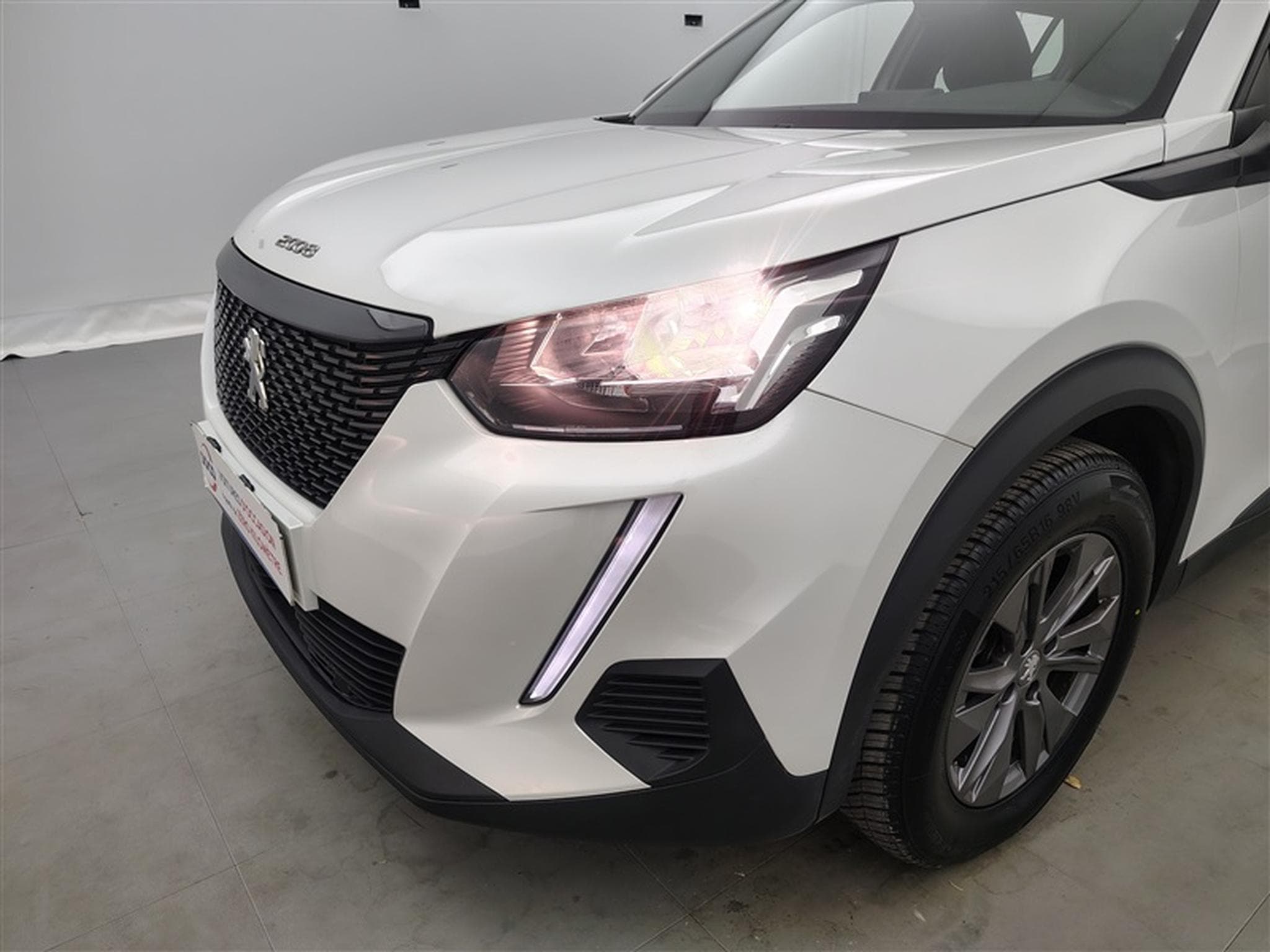 Peugeot 2008 1.2 PureTech Allure S&S (EU6.4) (2023) - Photo 15