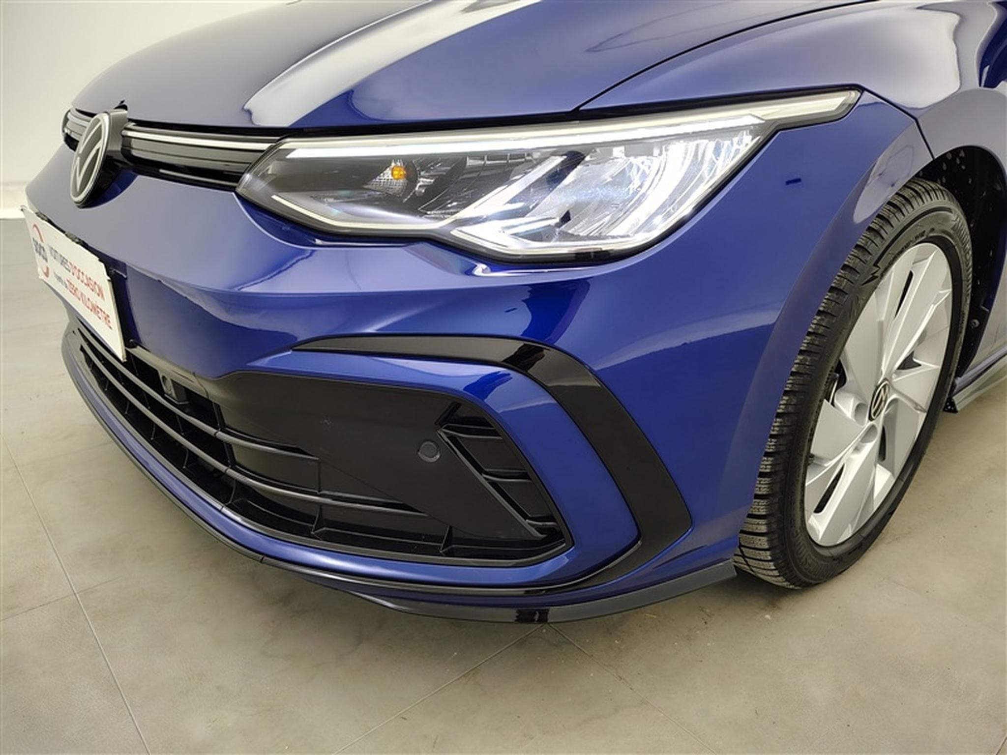 VW Golf 1.5 TSI 130cv R-Line NAVI / FULL LED / PDC AV+AR / JA 17" (2022) - Foto 13