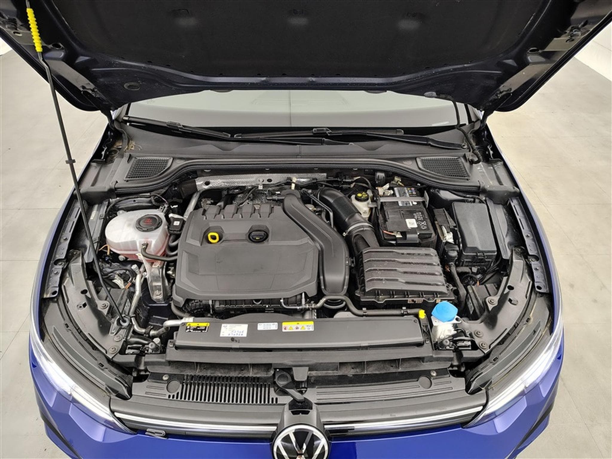 VW Golf 1.5 TSI 130cv R-Line NAVI / FULL LED / PDC AV+AR / JA 17" (2022) - Foto 18