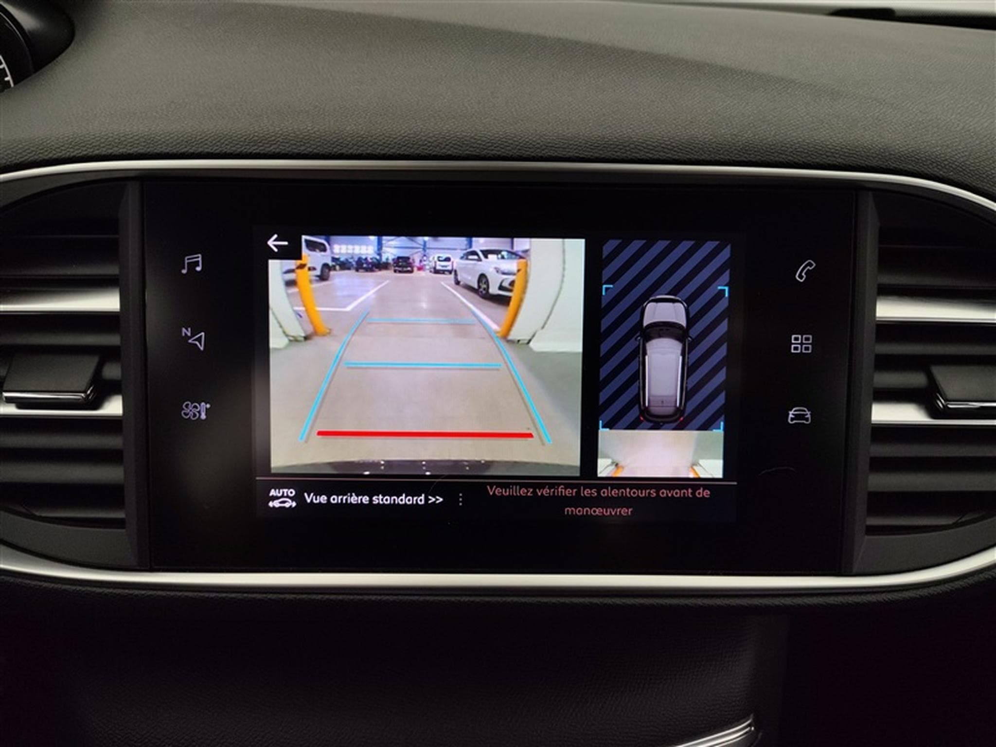 Peugeot 308 1.2 PureTech Allure CARPLAY / S-CUIR / FULL LED (2019) - Photo 18