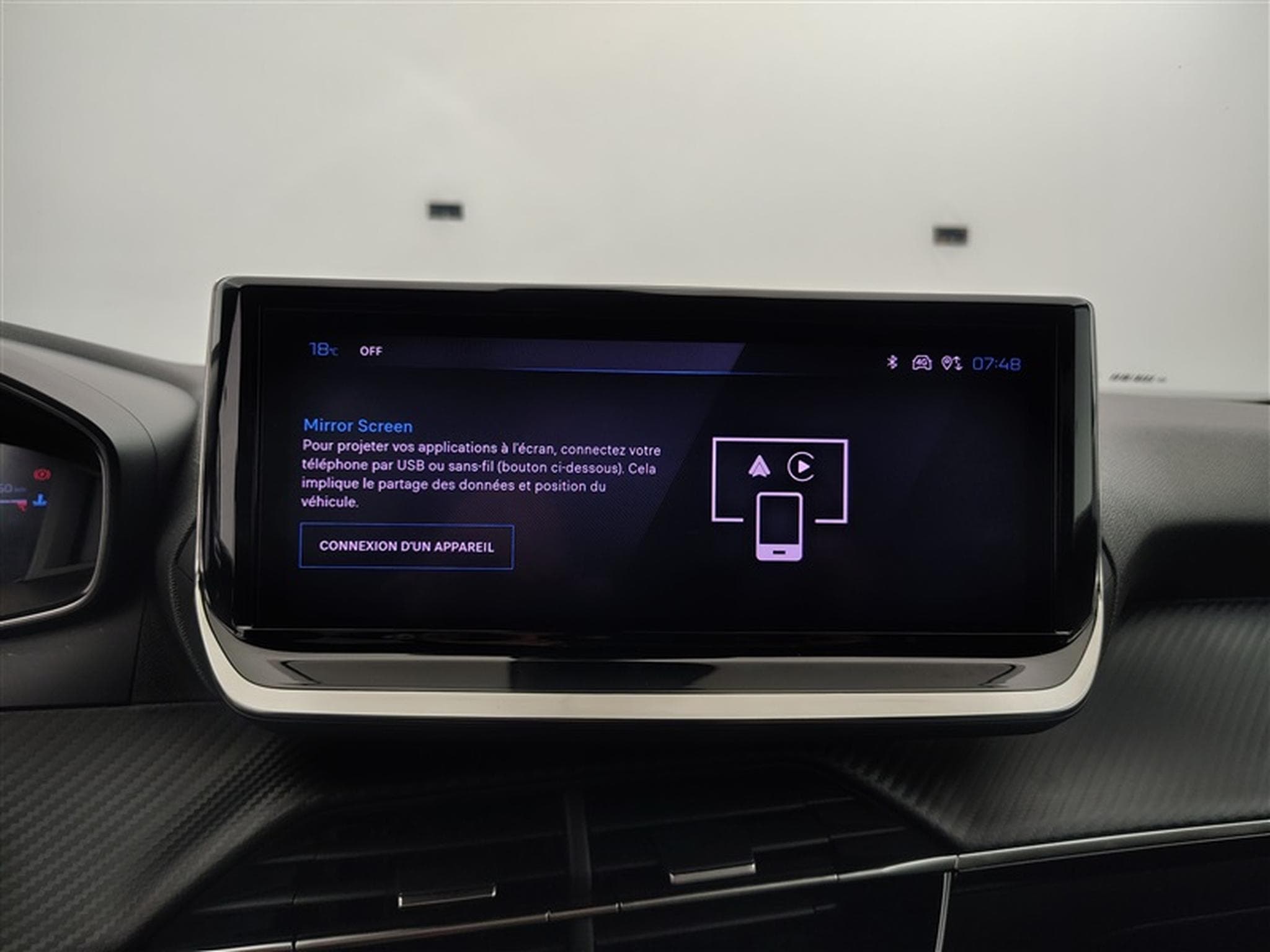 Peugeot 2008 1.2 PureTech Allure S&S (EU6.4) (2023) - Photo 20