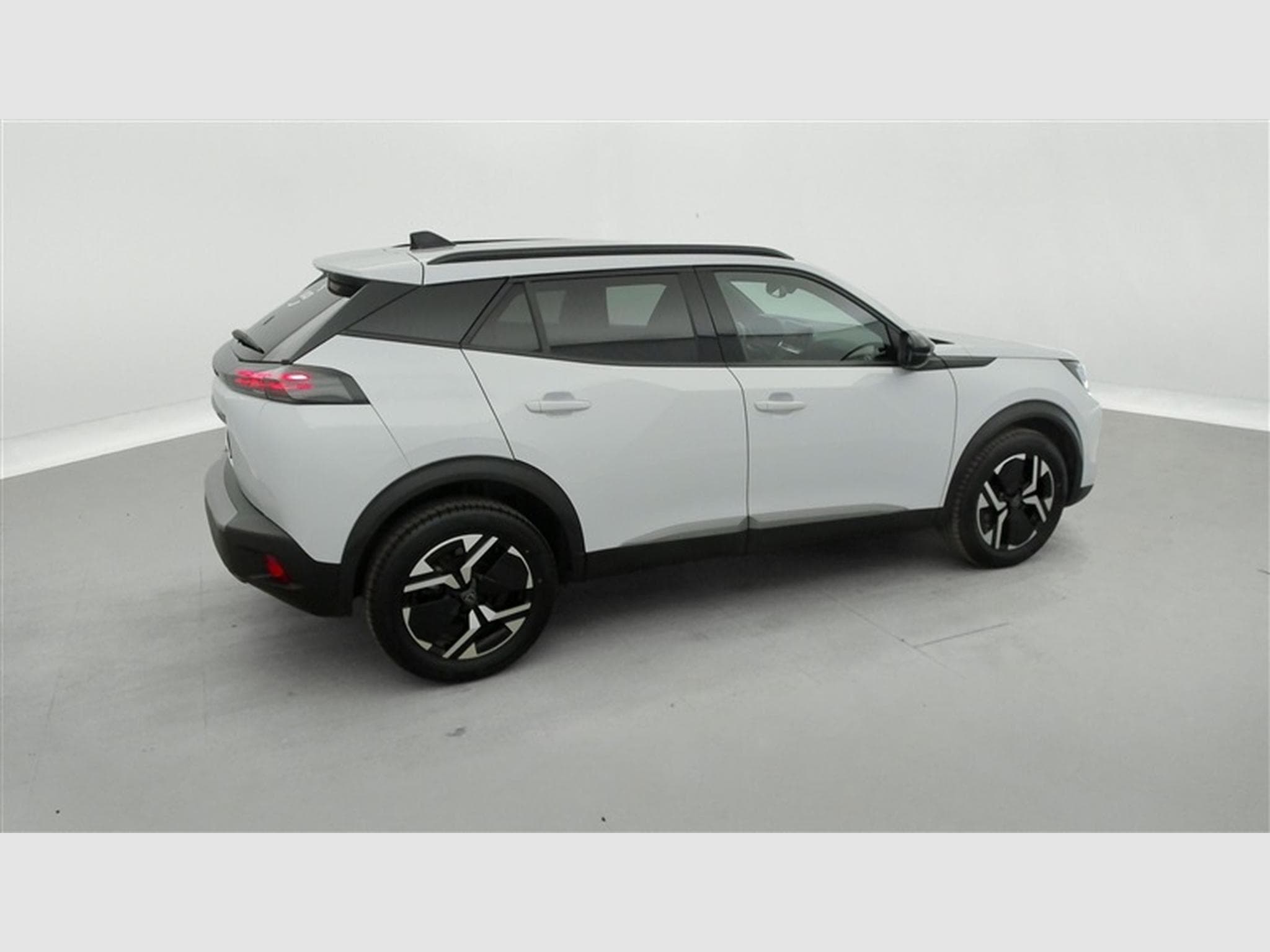 Peugeot 2008 1.2 PureTech Allure S&S (EU6.4) (2023) - Photo 25