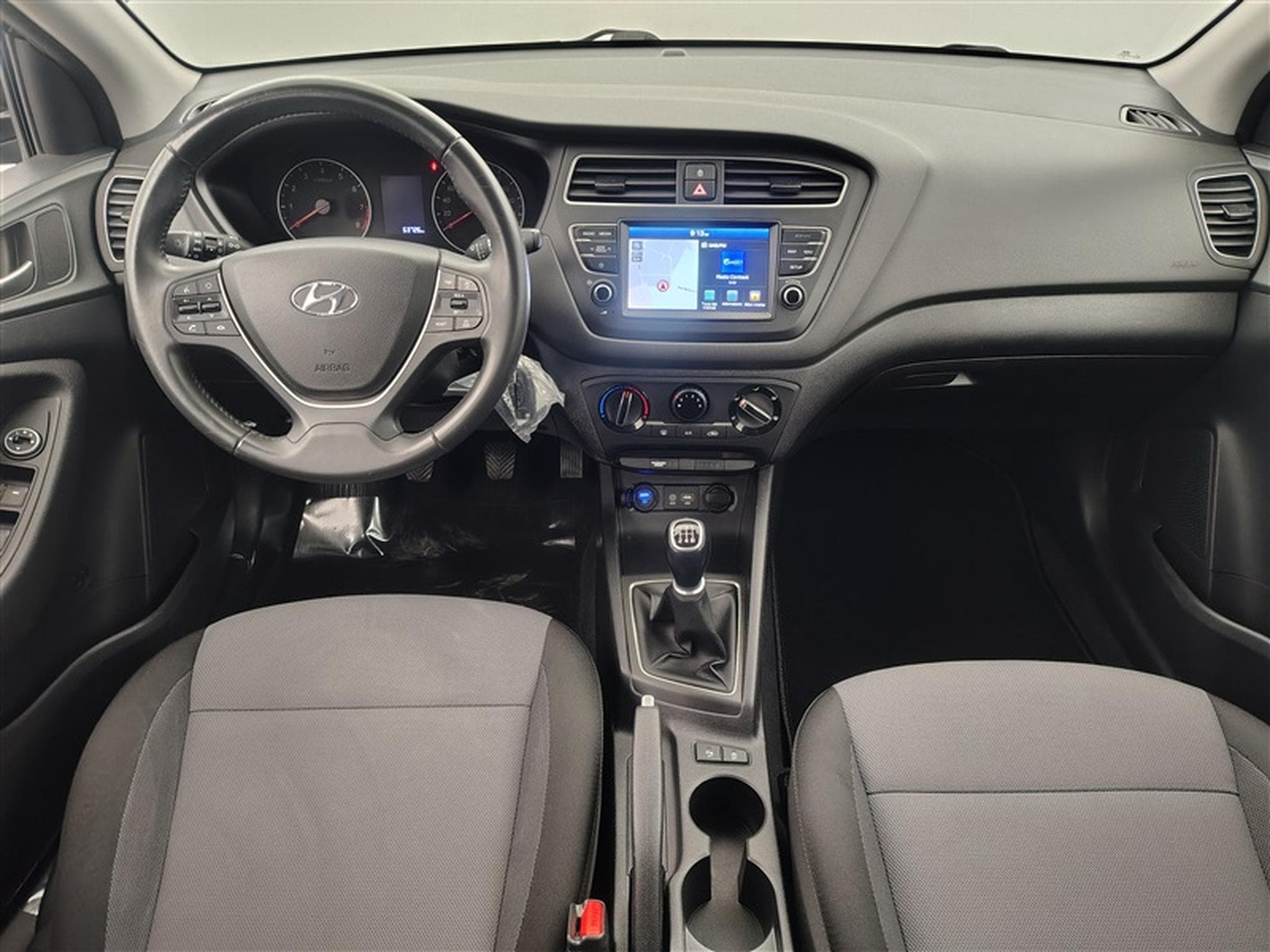 Hyundai i20 1.2i Twist APPLECARPLAY / CAMERA / PDC AR / PACK HIVER (2019) - Photo 8