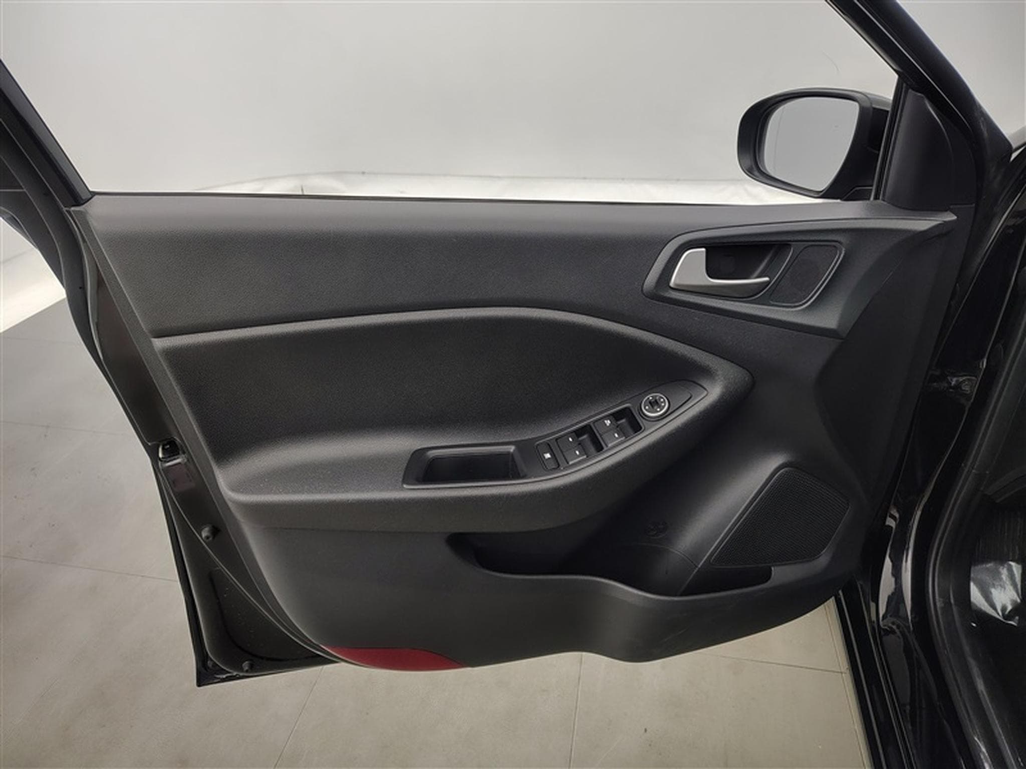 Hyundai i20 1.2i Twist APPLECARPLAY / CAMERA / PDC AR / PACK HIVER (2019) - Photo 16