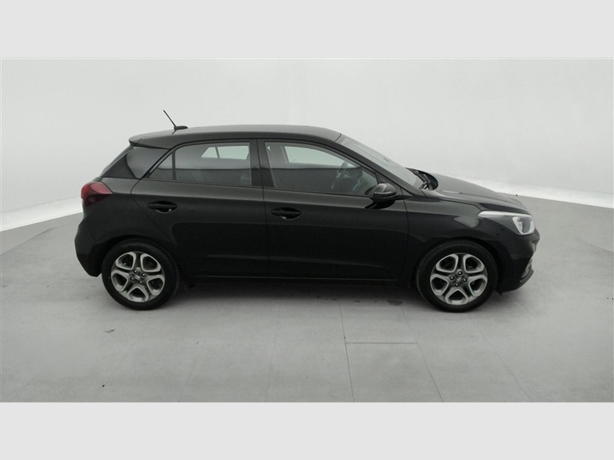 Hyundai i20 1.2i Twist APPLECARPLAY / CAMERA / PDC AR / PACK HIVER (2019) - Photo 23
