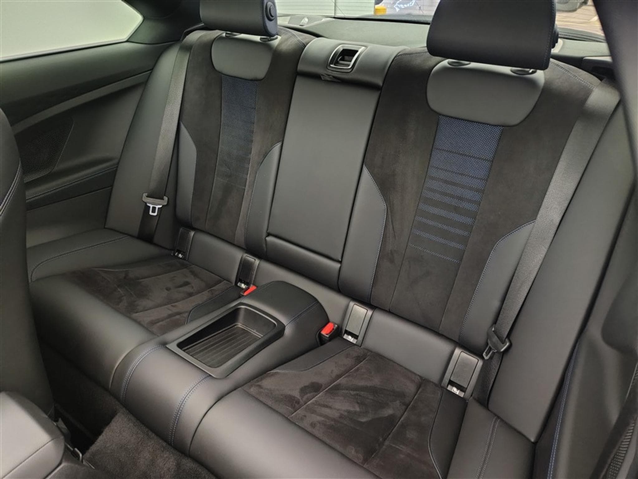 BMW 220 220d coupé PACK M **LED/AUTO/TOIT OUVRANT** (2023) - Photo 13