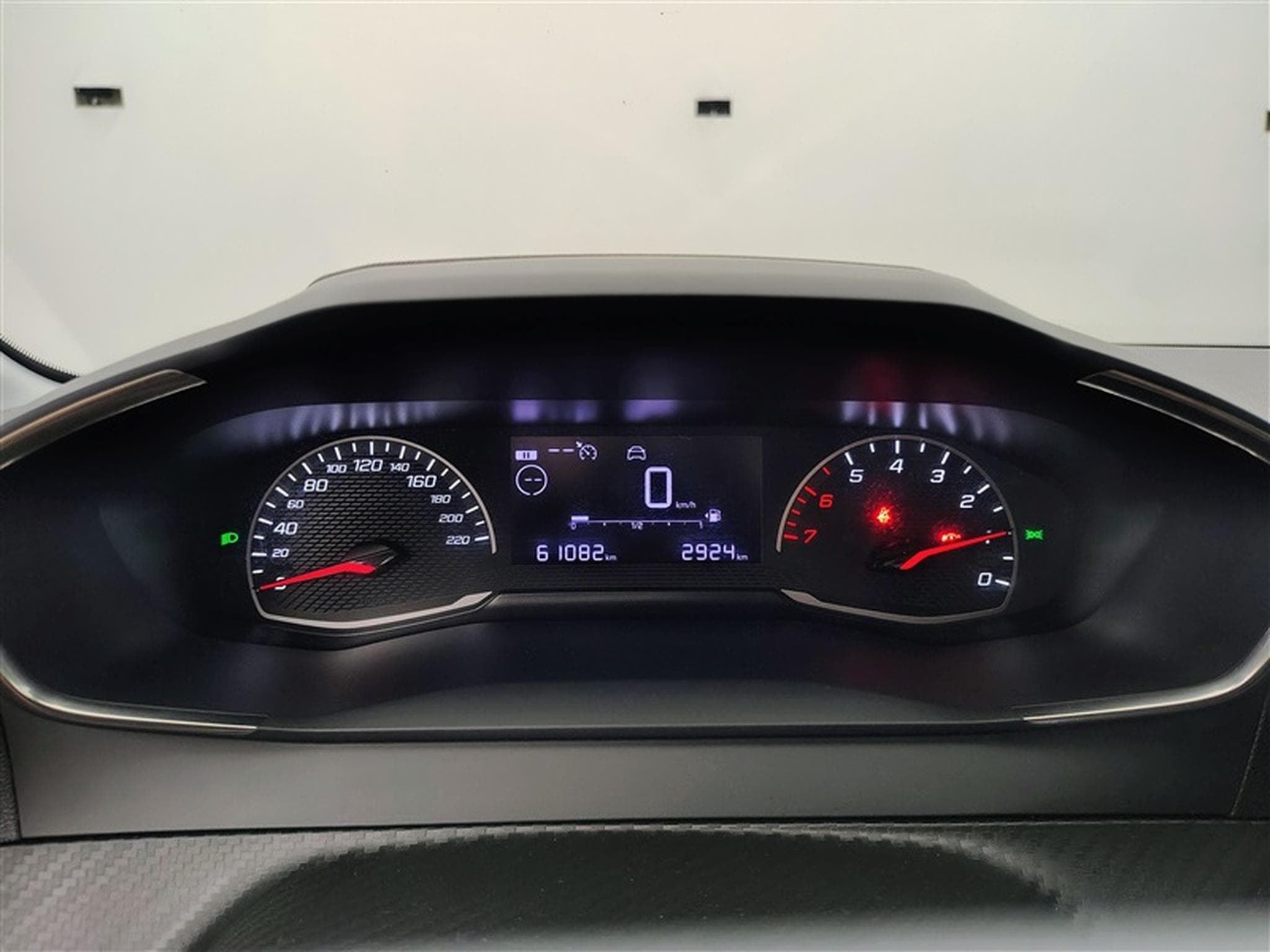Peugeot 208 1.2i PureTech Like CLIM (2022) - Photo 10