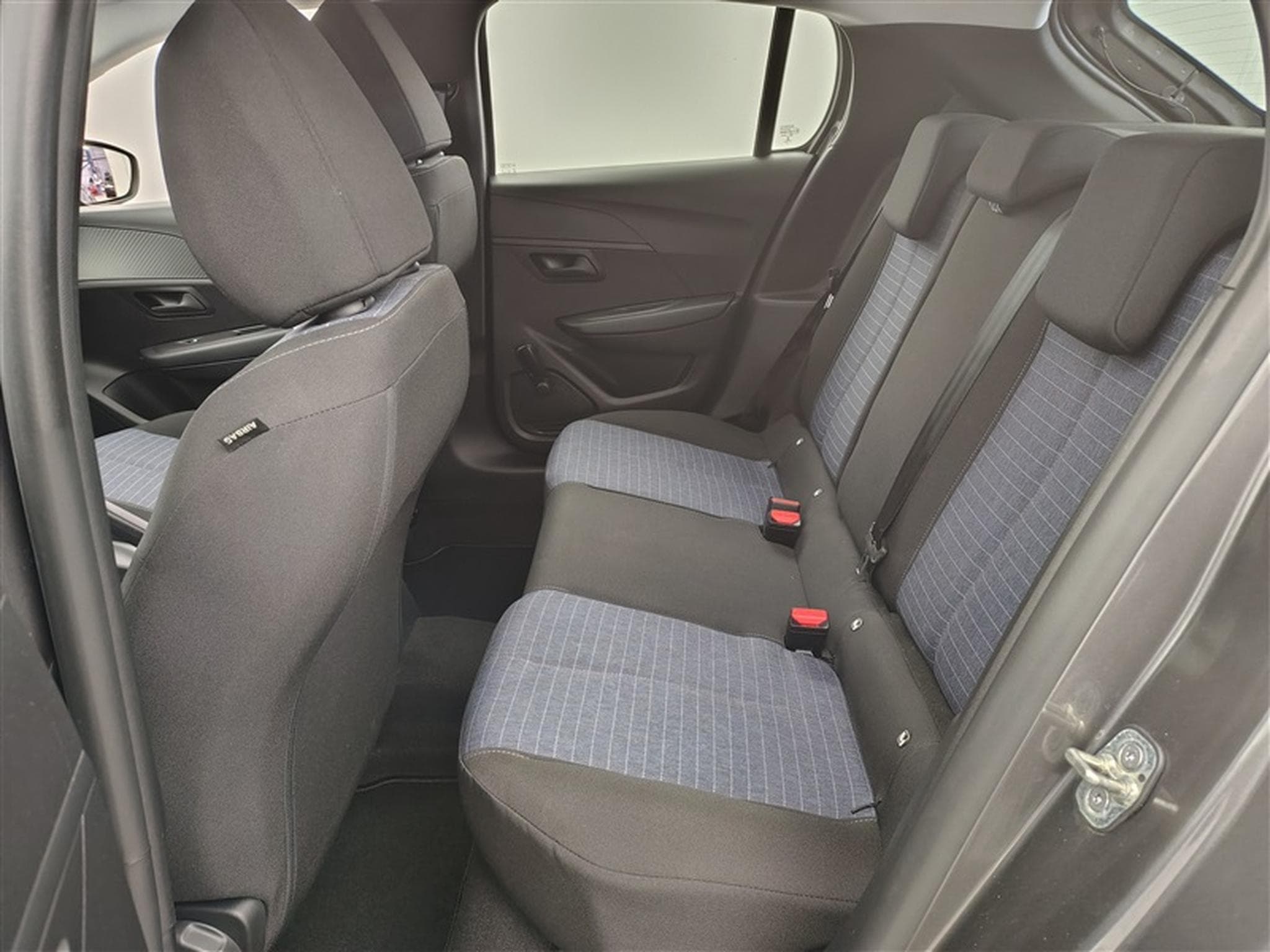 Peugeot 208 1.2i PureTech Like CLIM (2022) - Photo 13