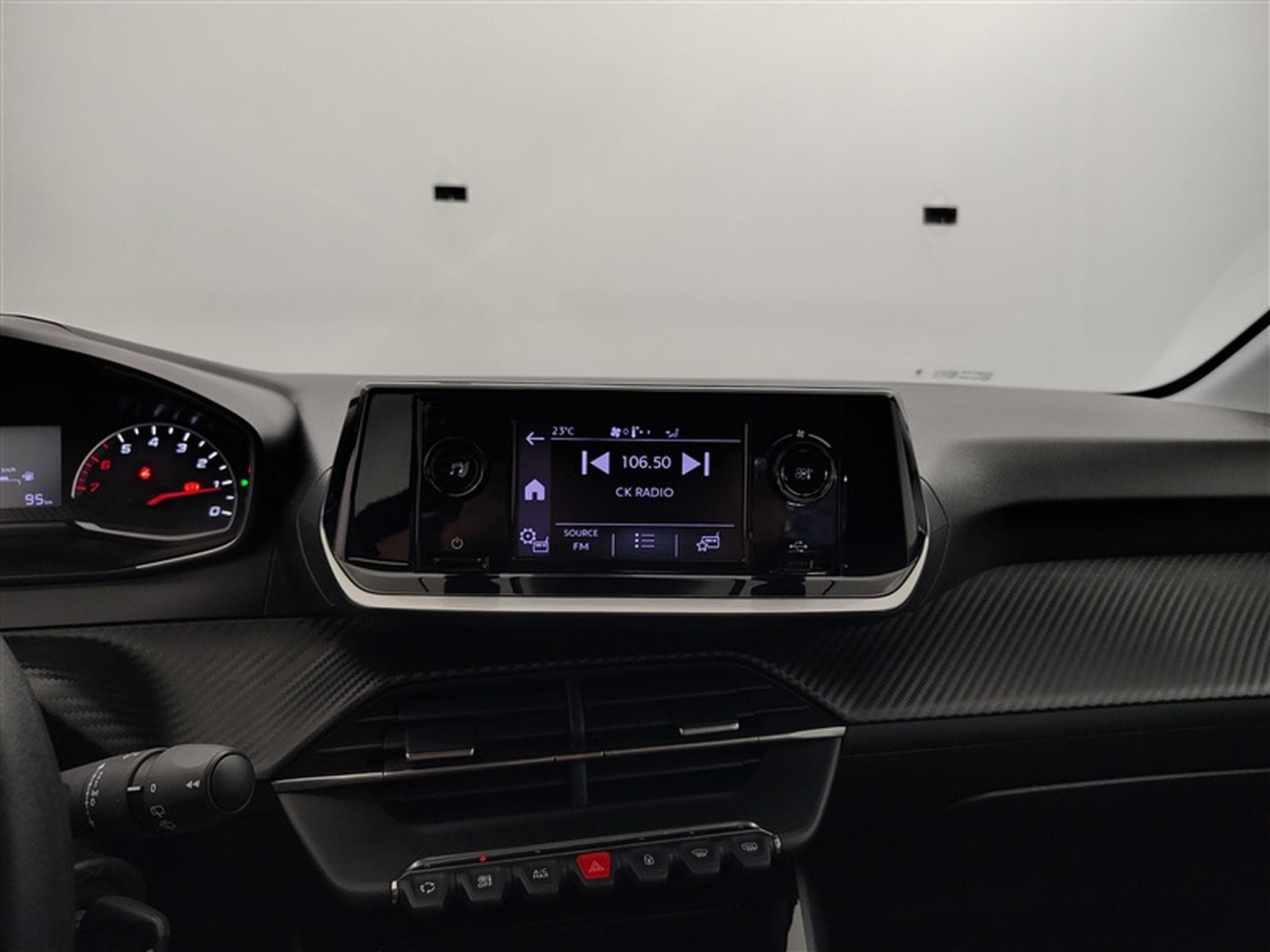 Peugeot 208 1.2i PureTech Like CLIM (2022) - Photo 11