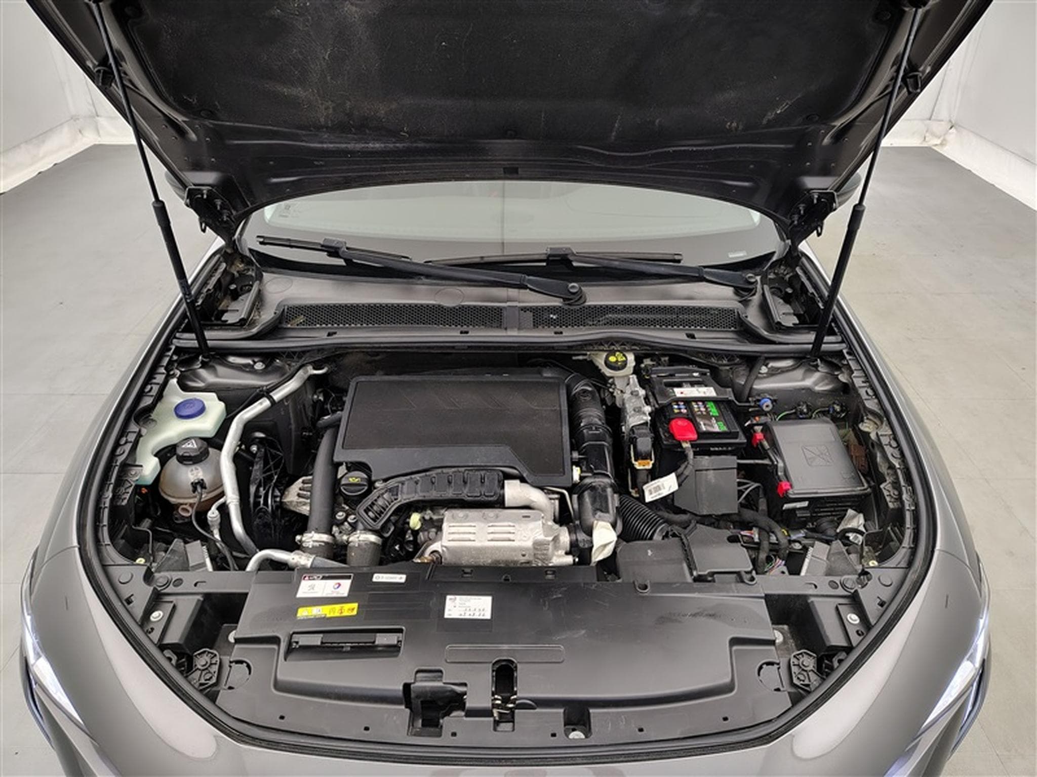 Peugeot 508 SW 1.2 PureTech 130cv EAT8 Allure Pack NAVI / FULL LED / CAM (2022) - Photo 19